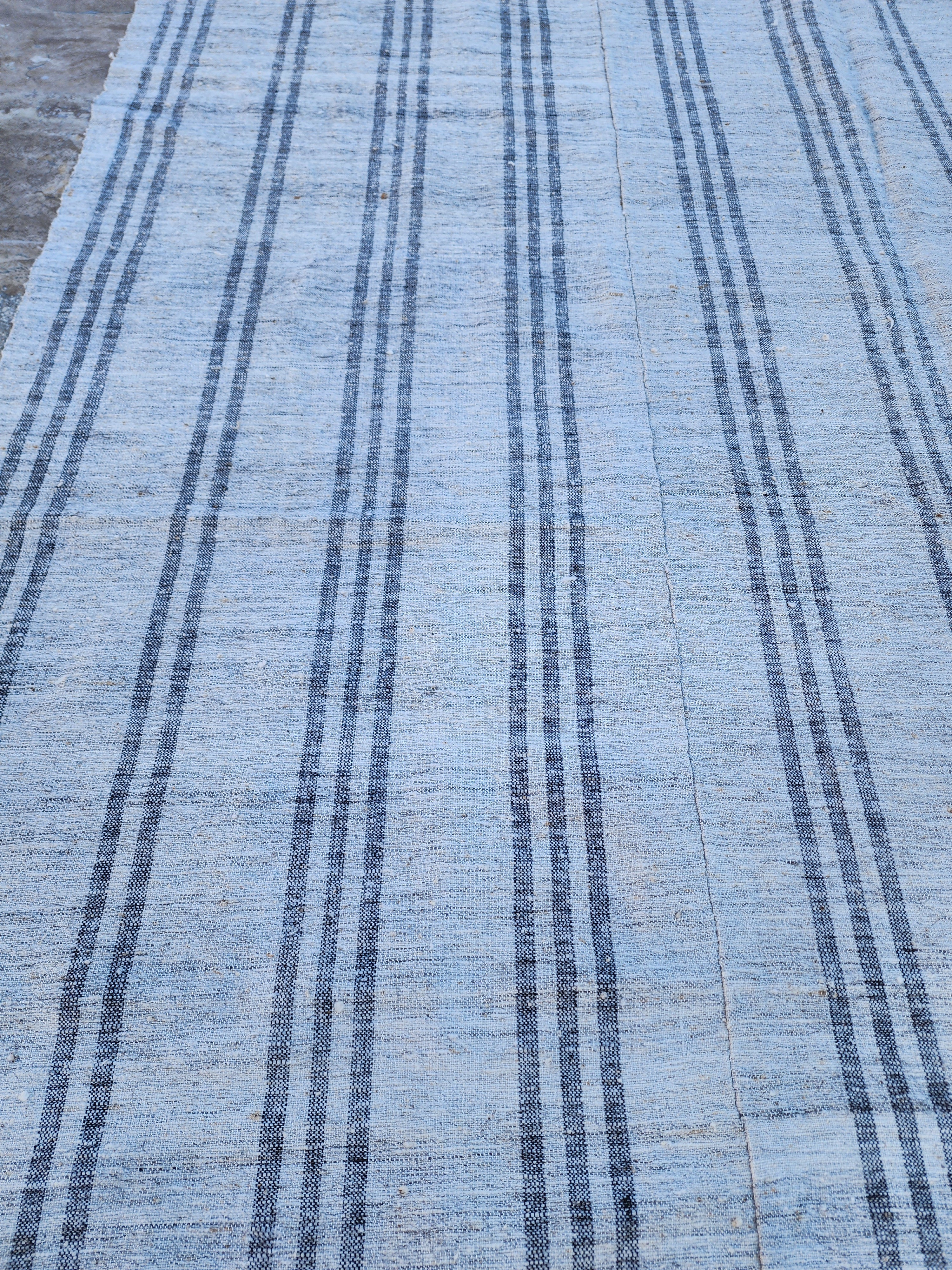 Grid pattern in white and black, handwoven kilim rug, 6'6''x9'8''