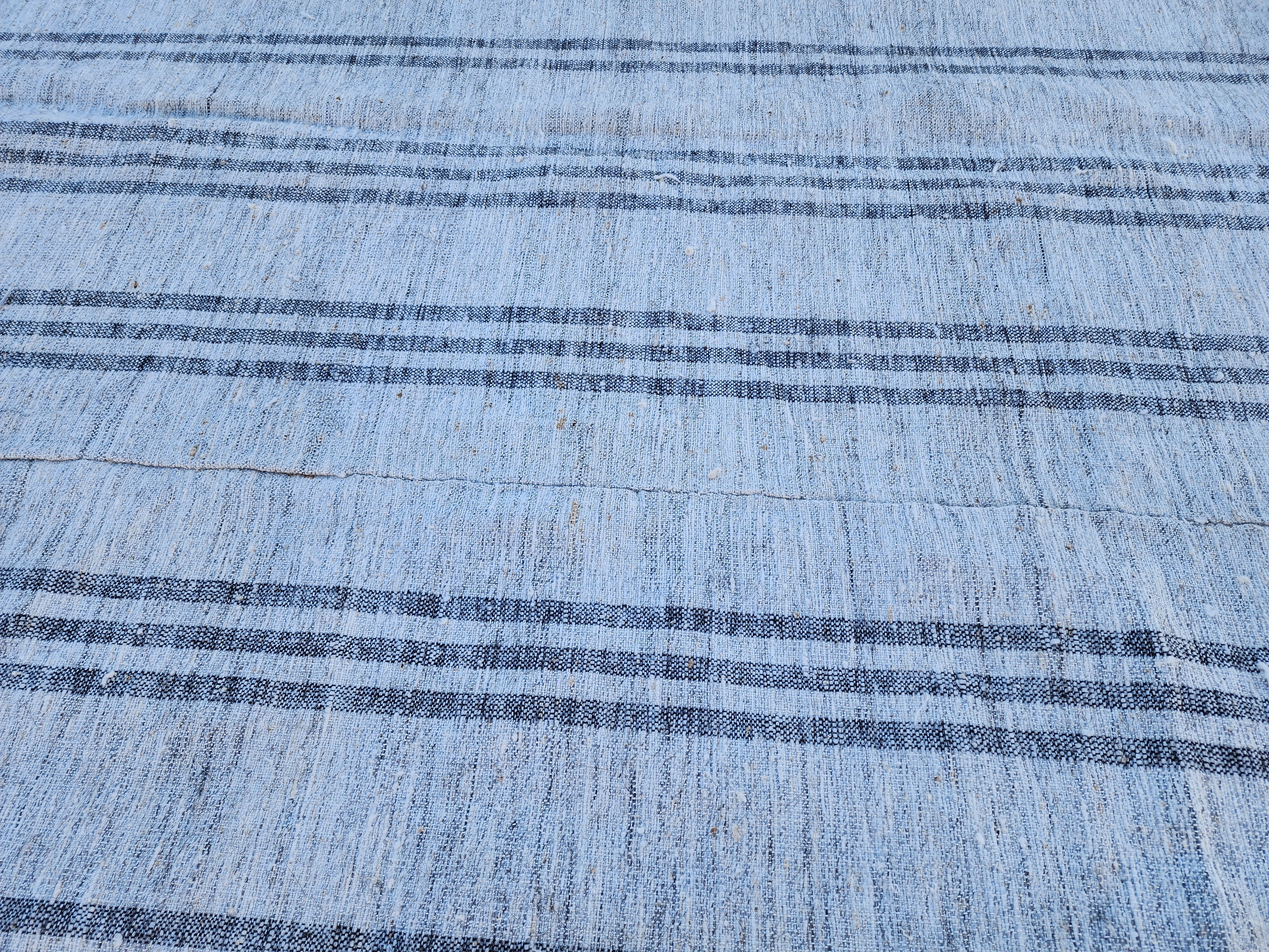 Grid pattern in white and black, handwoven kilim rug, 6'6''x9'8''
