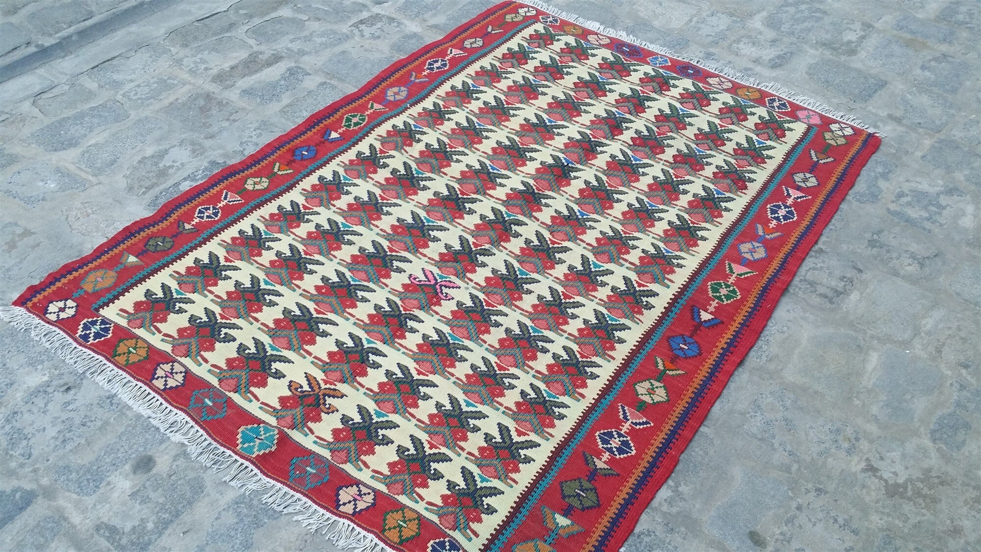 Persian Senneh Kilim Rug,  5 ft 2 in x 3 ft 8 in,  Fine Wool Sine Turkish Rug