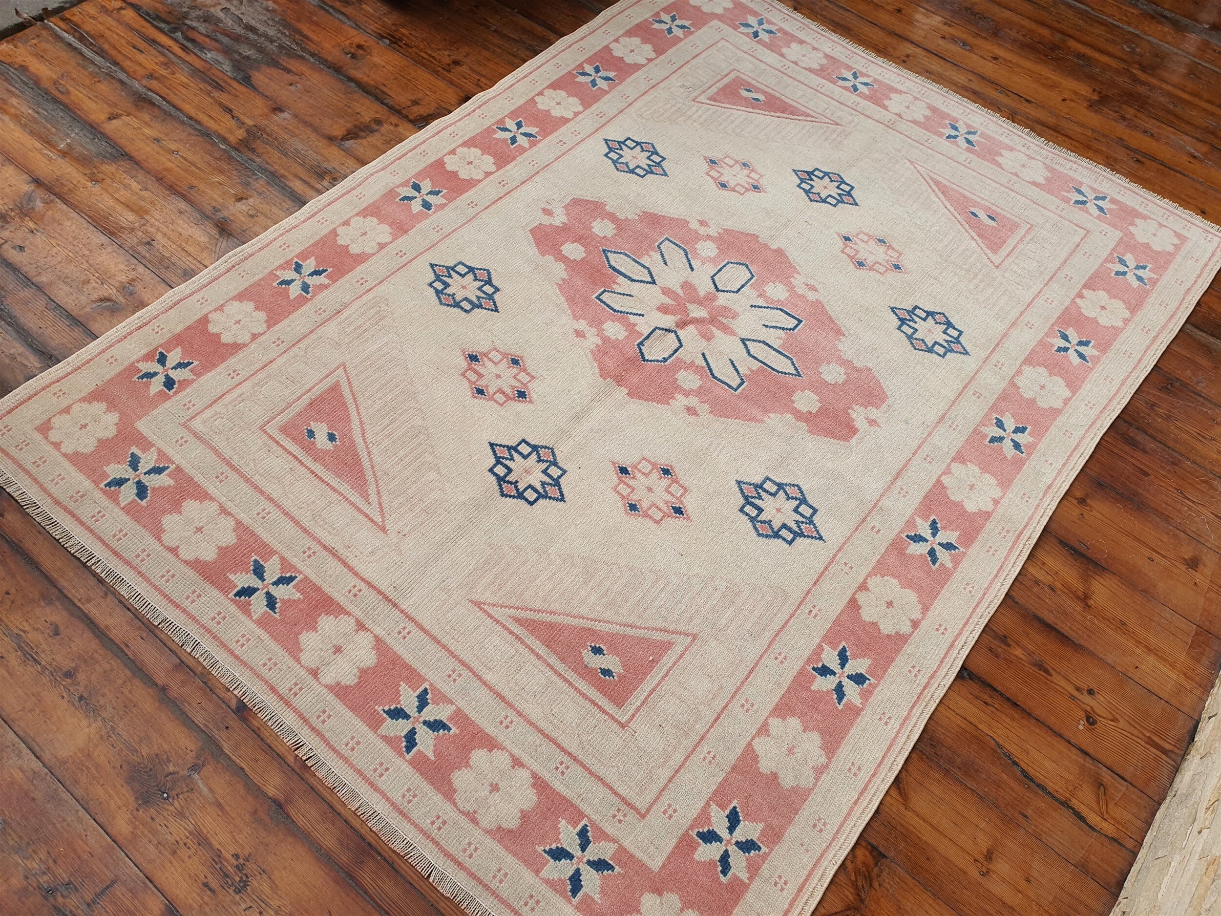 Pink Turkish Vintage Oushak Rug, 5 x 4 ft Overdyed Distressed Handmade Carpet, Boho Rustic Decor Persian Area Rug for Lounge Hall or Entry