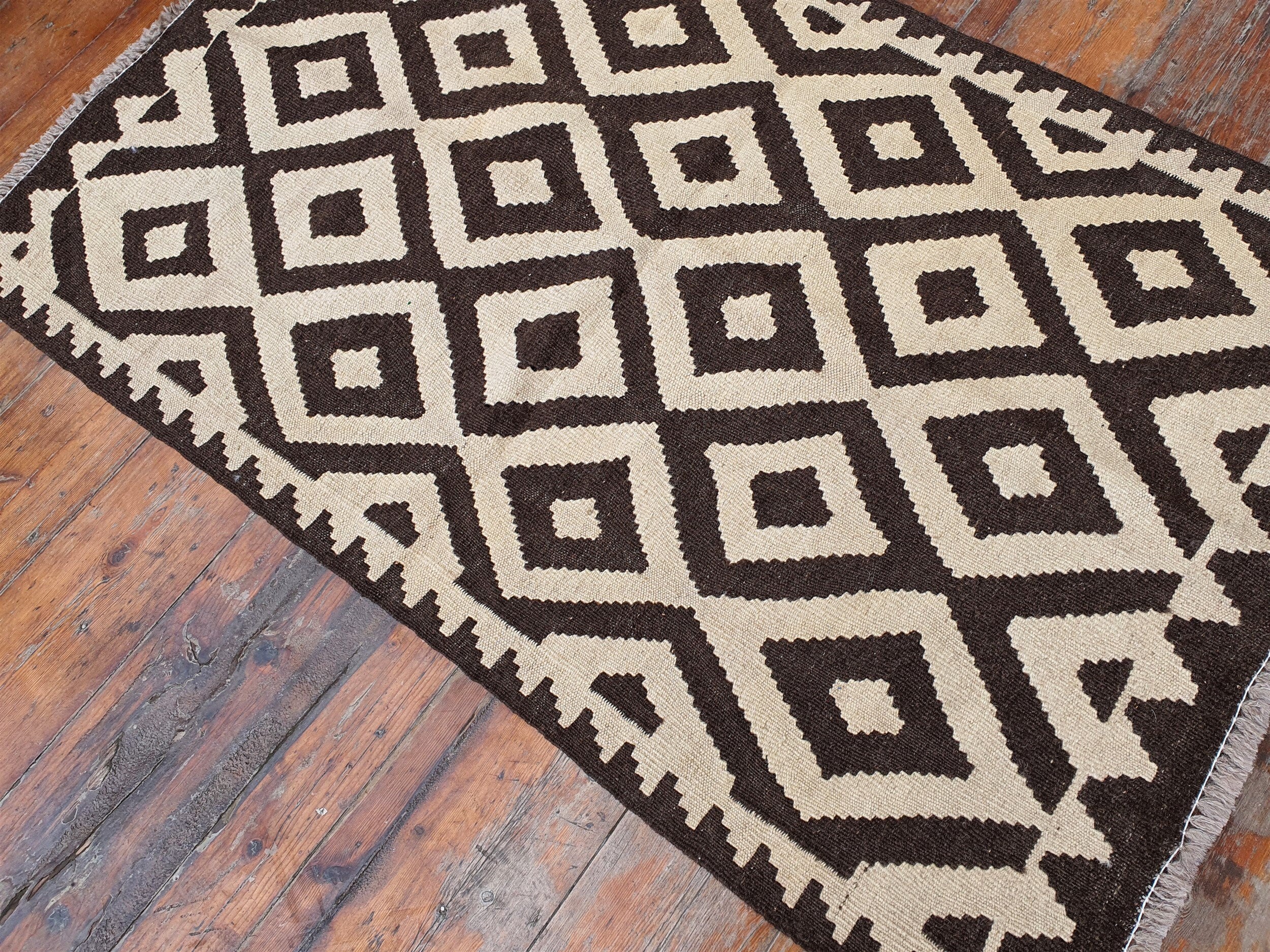 Afghan Kilim Rug 4 ft 9 in x 3 ft 2 in Brown and Off-White Moroccan Style Rug