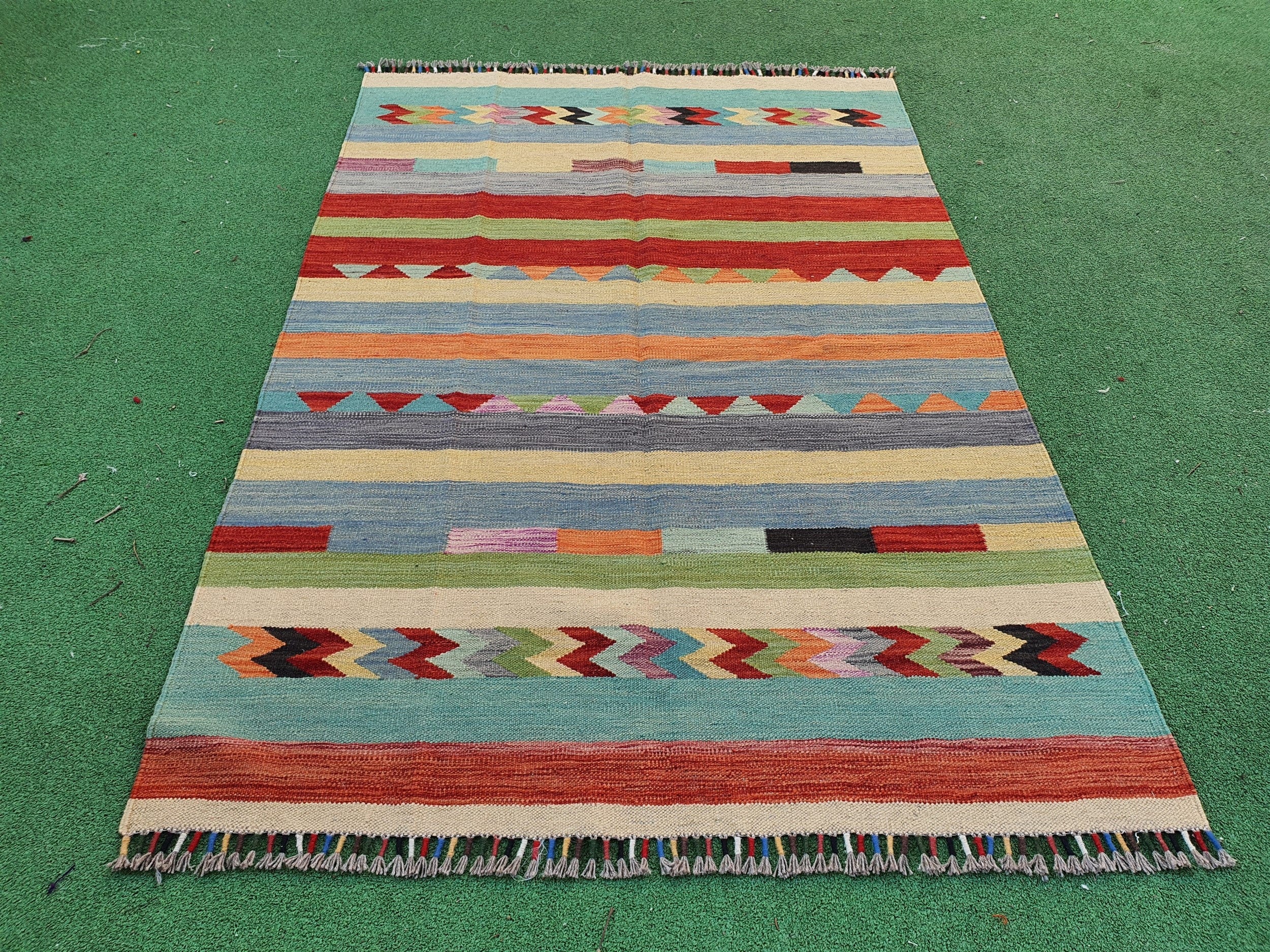 Oushak Kilim Rug 5 x 3, Blue White Red Turkish Moroccan Afghan Handmade Kilim Rug, Boho Rustic Colourful Persian Living Room Floor Rug