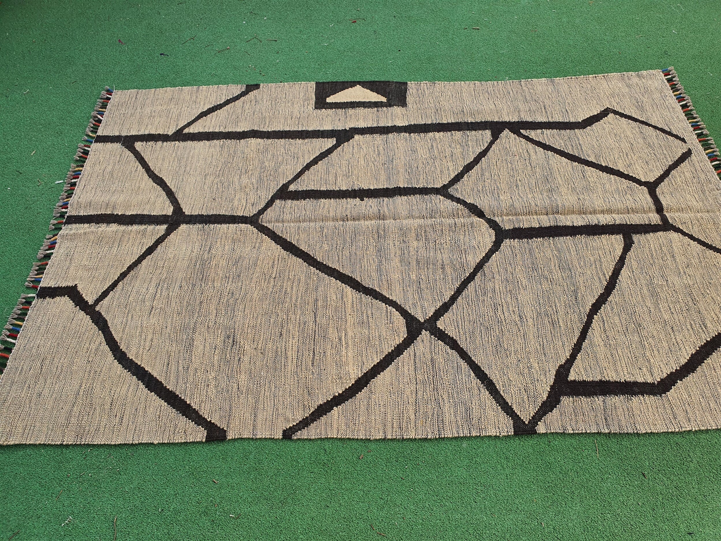 Turkish Kilim Rug 6 x 3 ft Grey and Black Abstract Design Berber Style Kilim