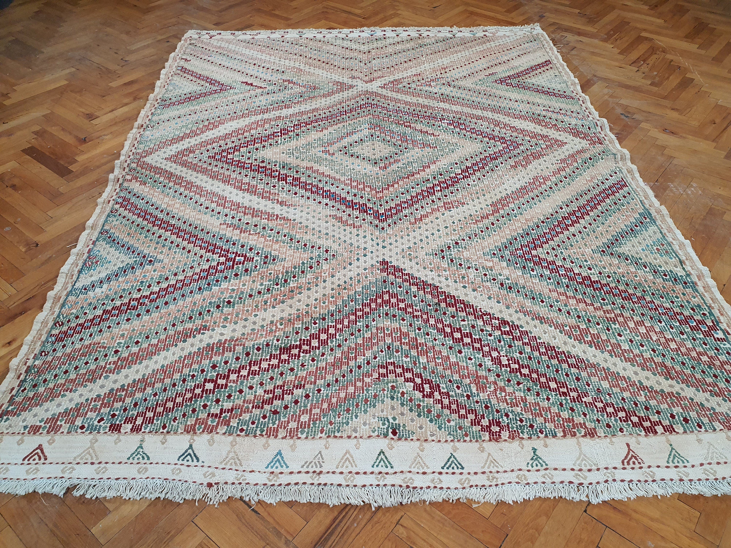 Alfombra Kilim turca de 2,4 x 1,8 m, color beige, verde y rojo, de lana natural, bordada, estilo vintage, para decoración del hogar bohemia o retro