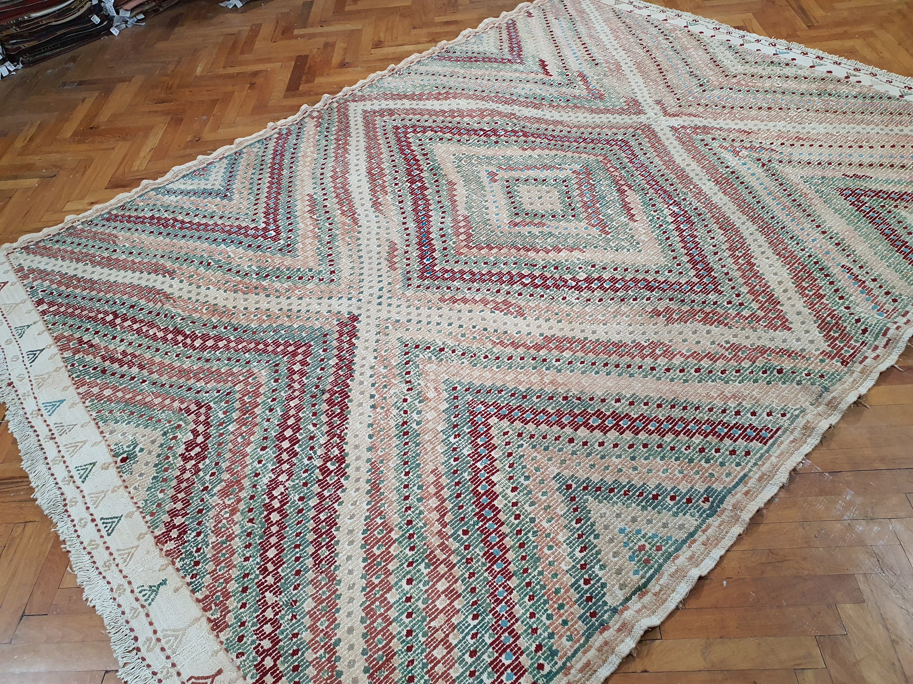 Alfombra Kilim turca de 2,4 x 1,8 m, color beige, verde y rojo, de lana natural, bordada, estilo vintage, para decoración del hogar bohemia o retro