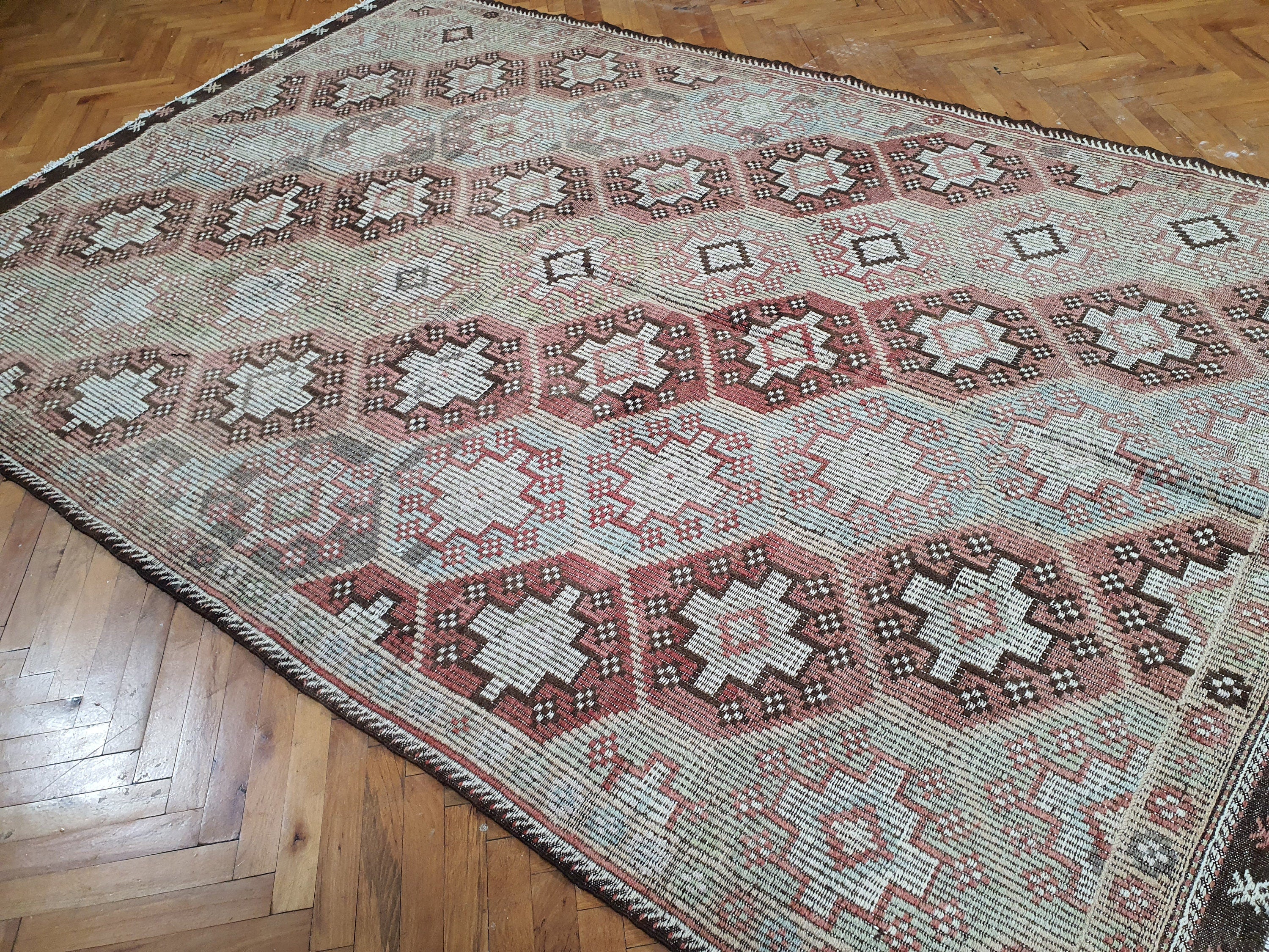 Alfombra Kilim turca de 2,4 x 1,8 m, color marrón, verde y blanco, de lana natural, bordada, estilo vintage, para decoración del hogar bohemia o retro