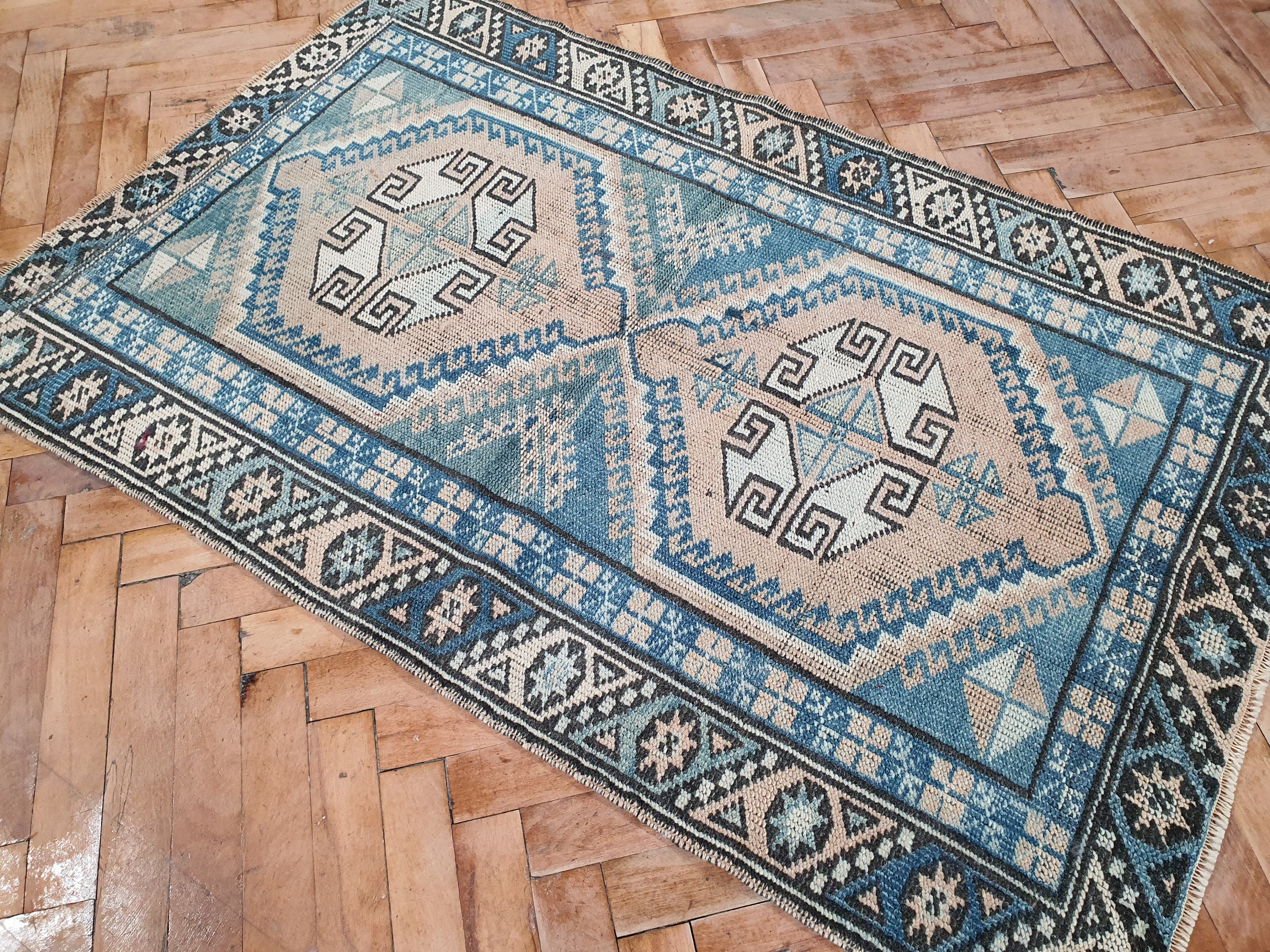 Pale Turkish Rug, 3 x 2 ft Distressed Oushak Boho Rustic Anatolian Carpet, Handmade Natural Wool Persian Area Rug for Entry Hallway Bedside