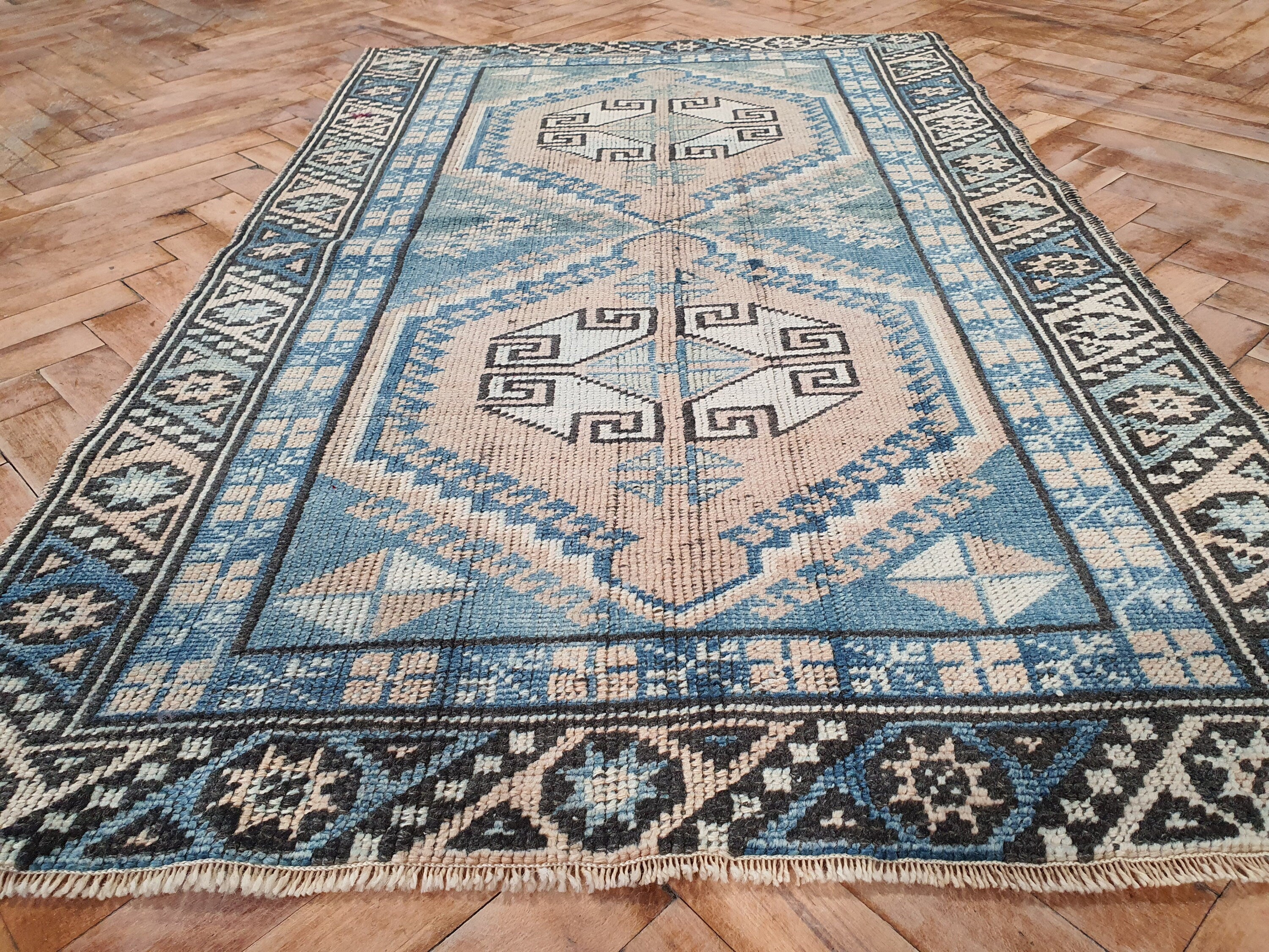 Pale Turkish Rug, 3 x 2 ft Distressed Oushak Boho Rustic Anatolian Carpet, Handmade Natural Wool Persian Area Rug for Entry Hallway Bedside