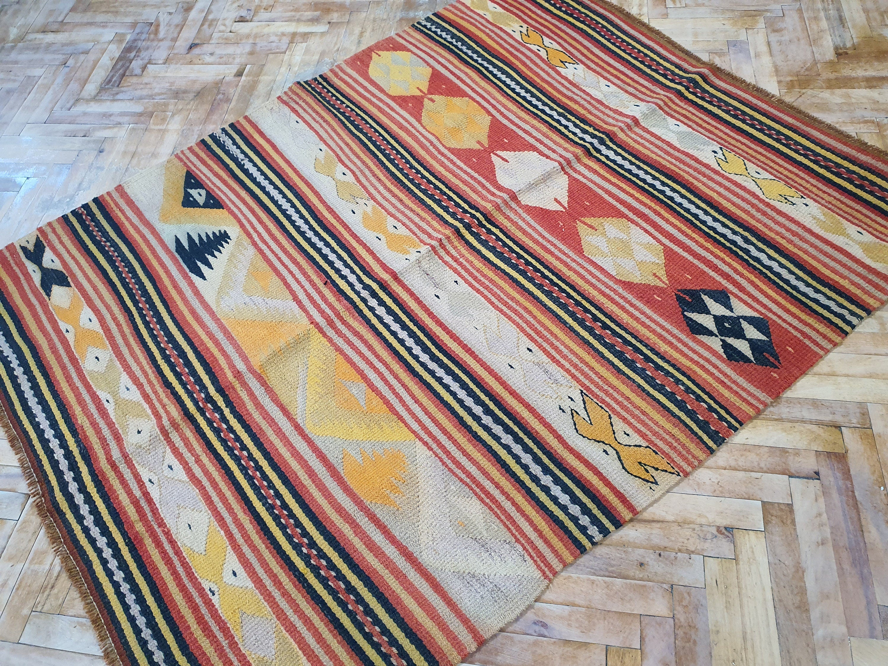 Vintage Persian Kilim Rug, Vintage Turkish Rug, Vintage Rug, Handwoven Wool Rug, Tribal Nomadic Rug, Turkish Home Living, 5'9''x4'6'' feet