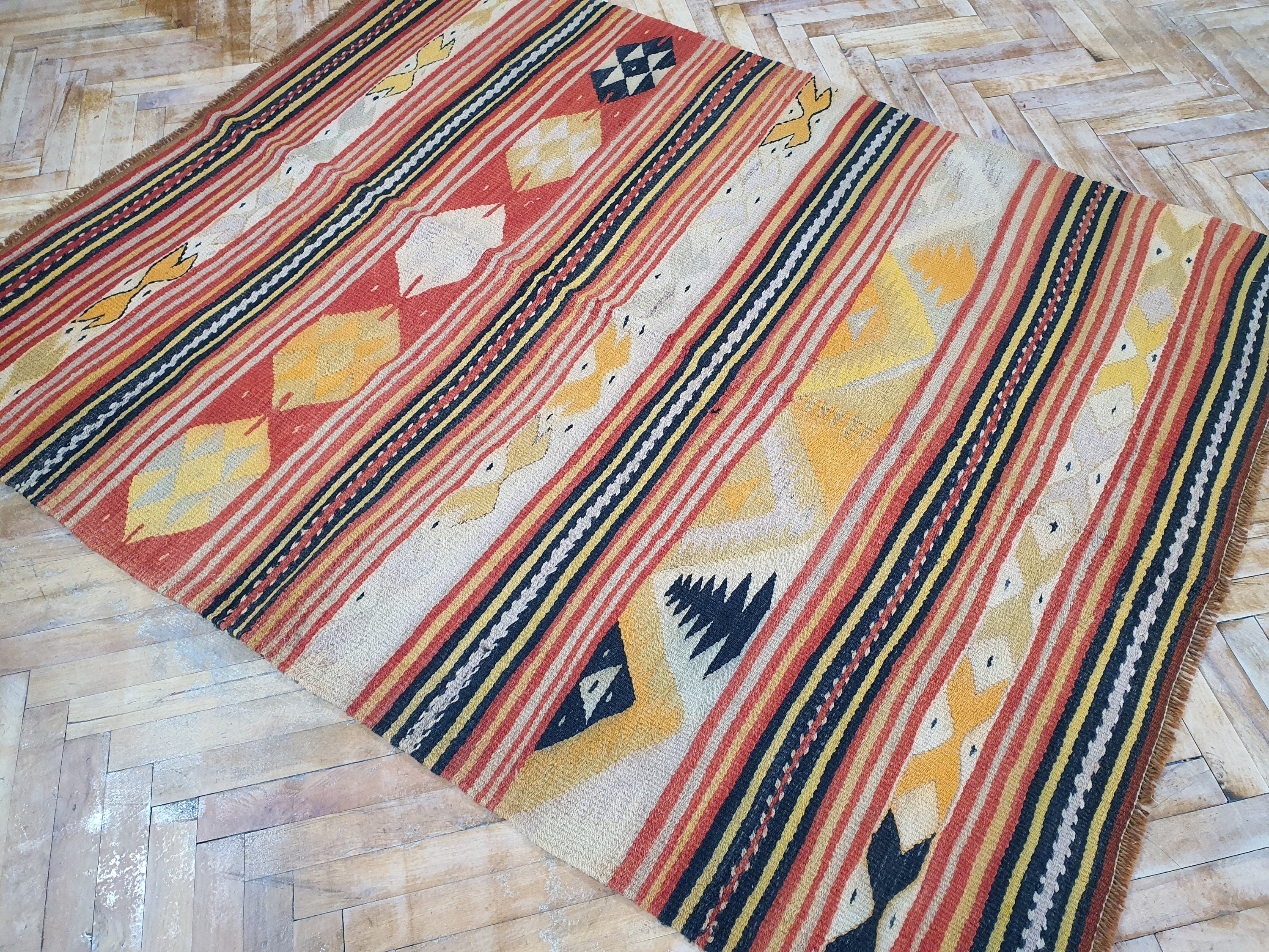 Vintage Persian Kilim Rug, Vintage Turkish Rug, Vintage Rug, Handwoven Wool Rug, Tribal Nomadic Rug, Turkish Home Living, 5'9''x4'6'' feet