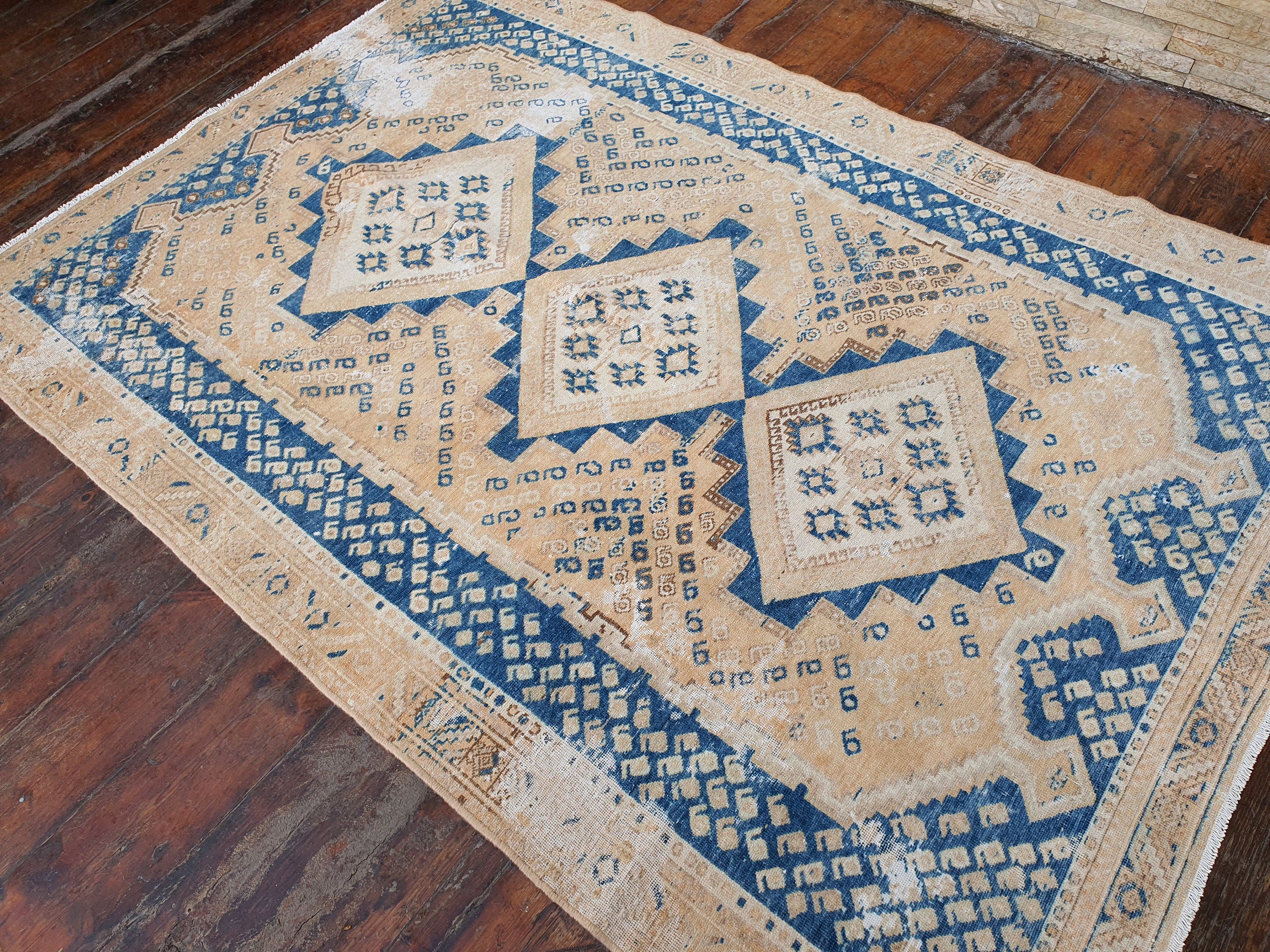 Tapis persan vintage, beige et bleu, 1,80 m x 1,20 m