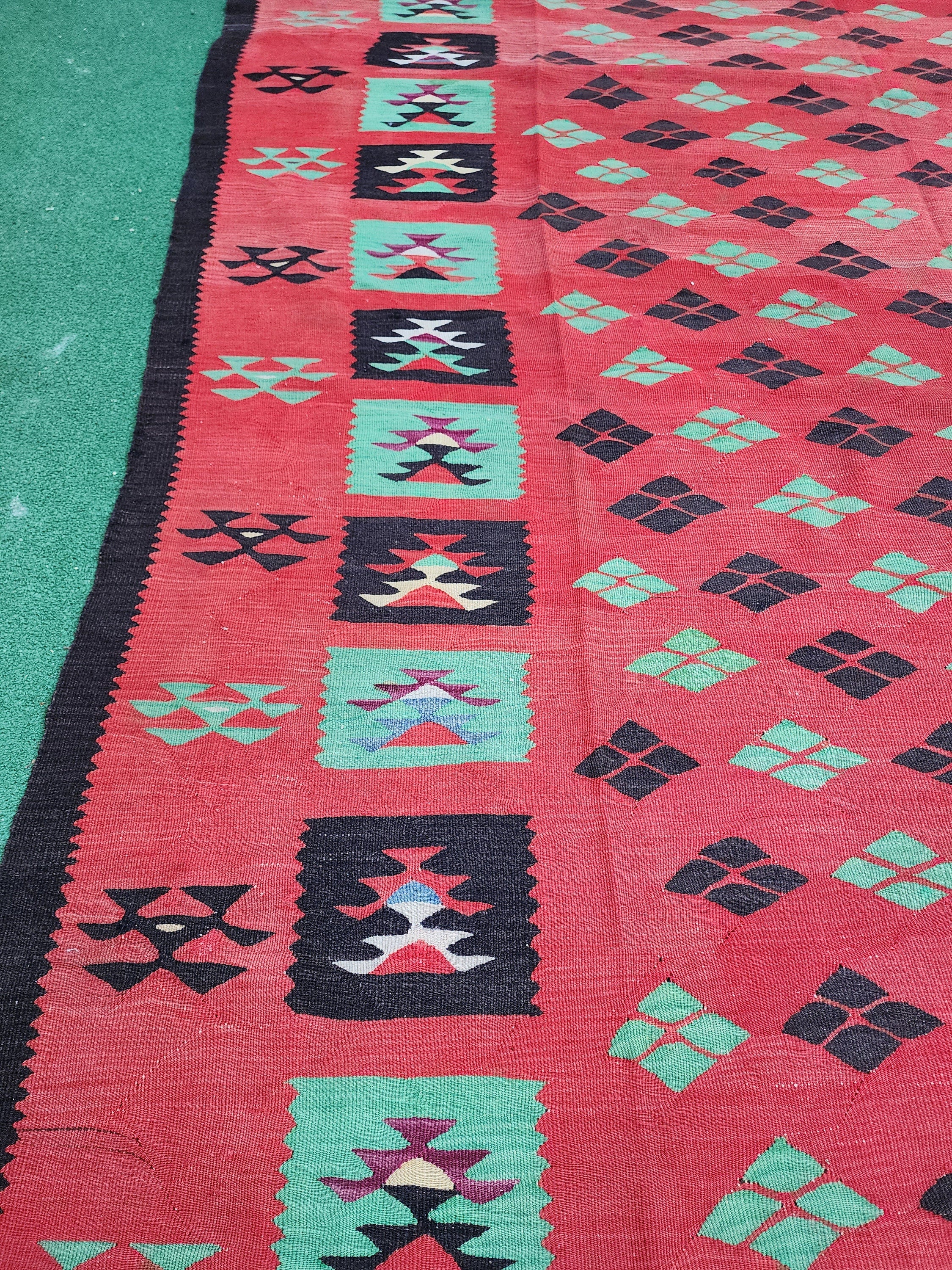 Finest Quality Antique Pirot Kilim Rug, 9 ft x 7 ft 7 in