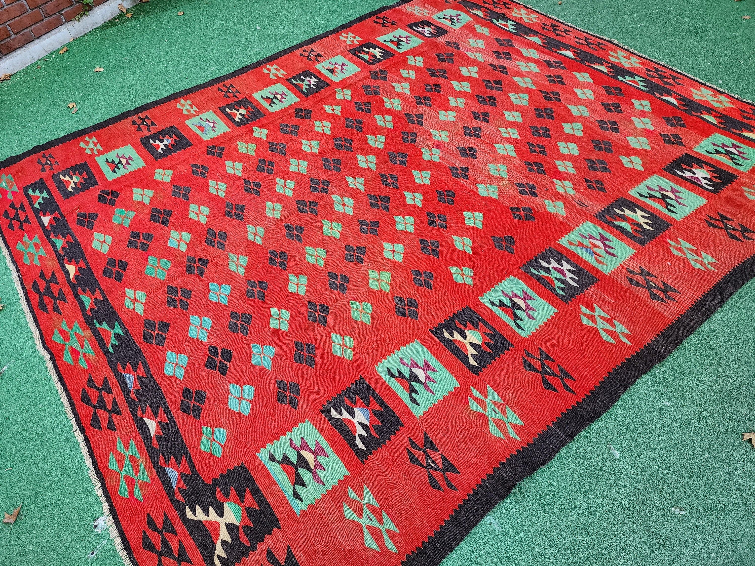 Finest Quality Antique Pirot Kilim Rug, 9 ft x 7 ft 7 in