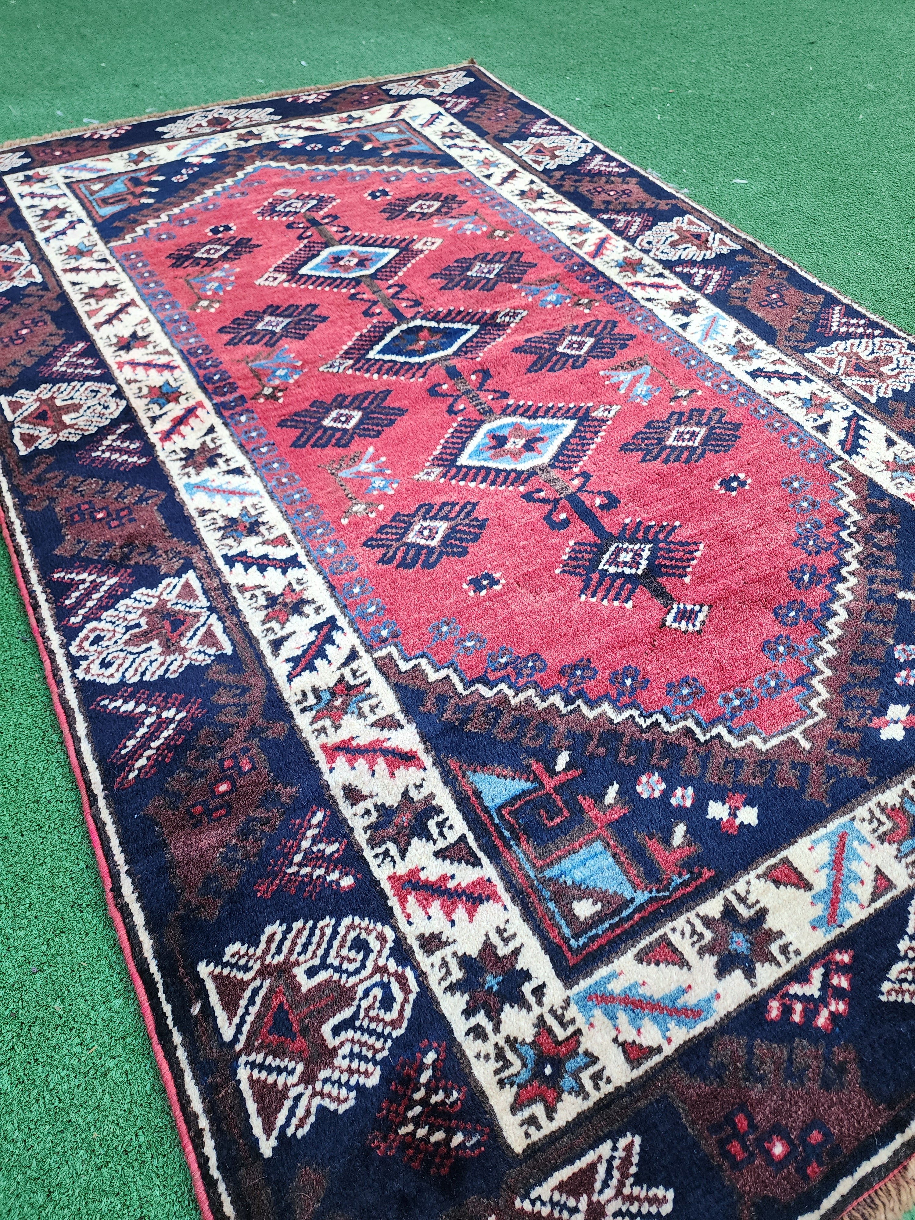 Tapis turc rouge vintage Antalya 5'9''x3'6''