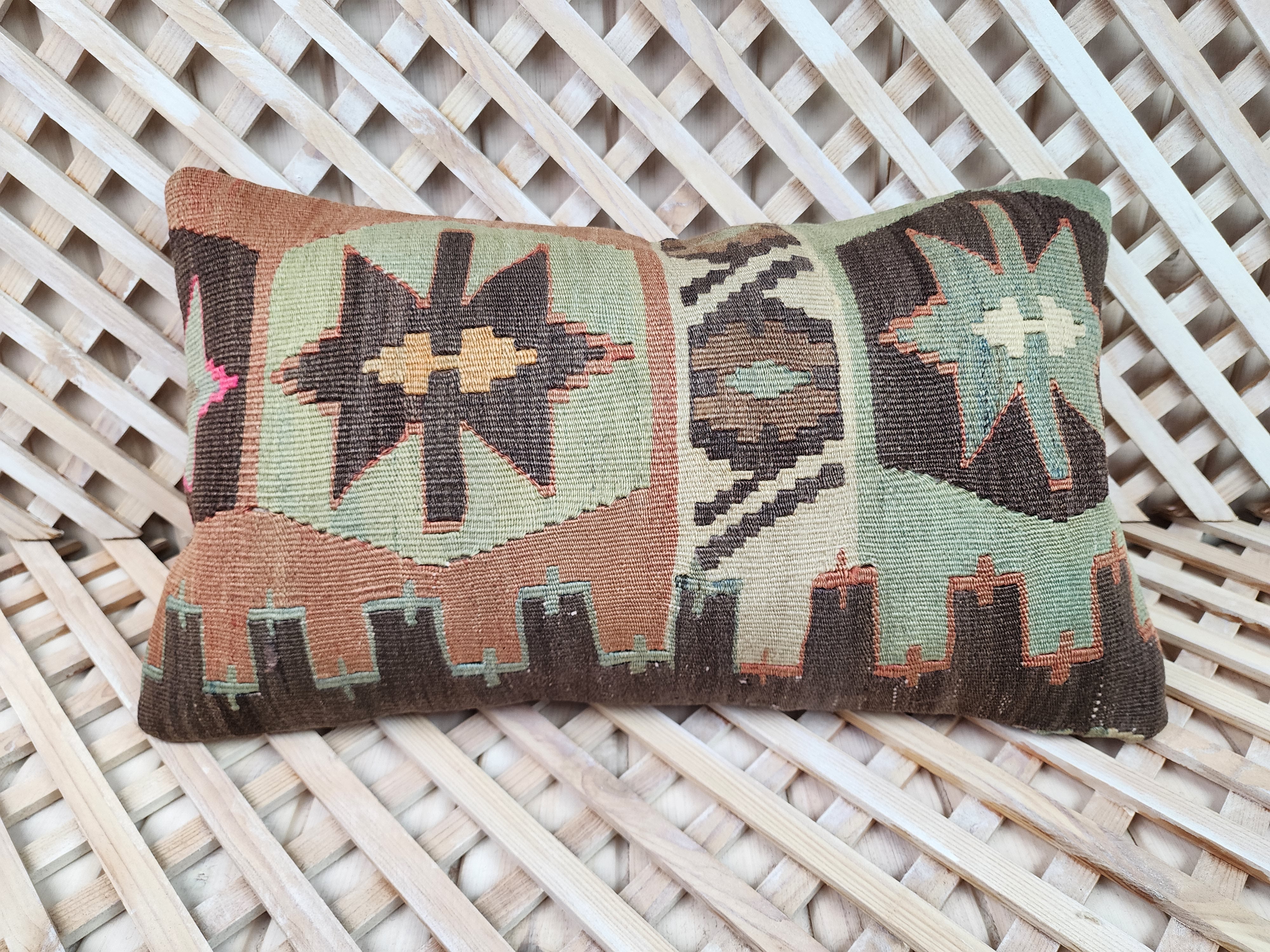 Lumbar Kilim Pillow Cover 12 x 20 in