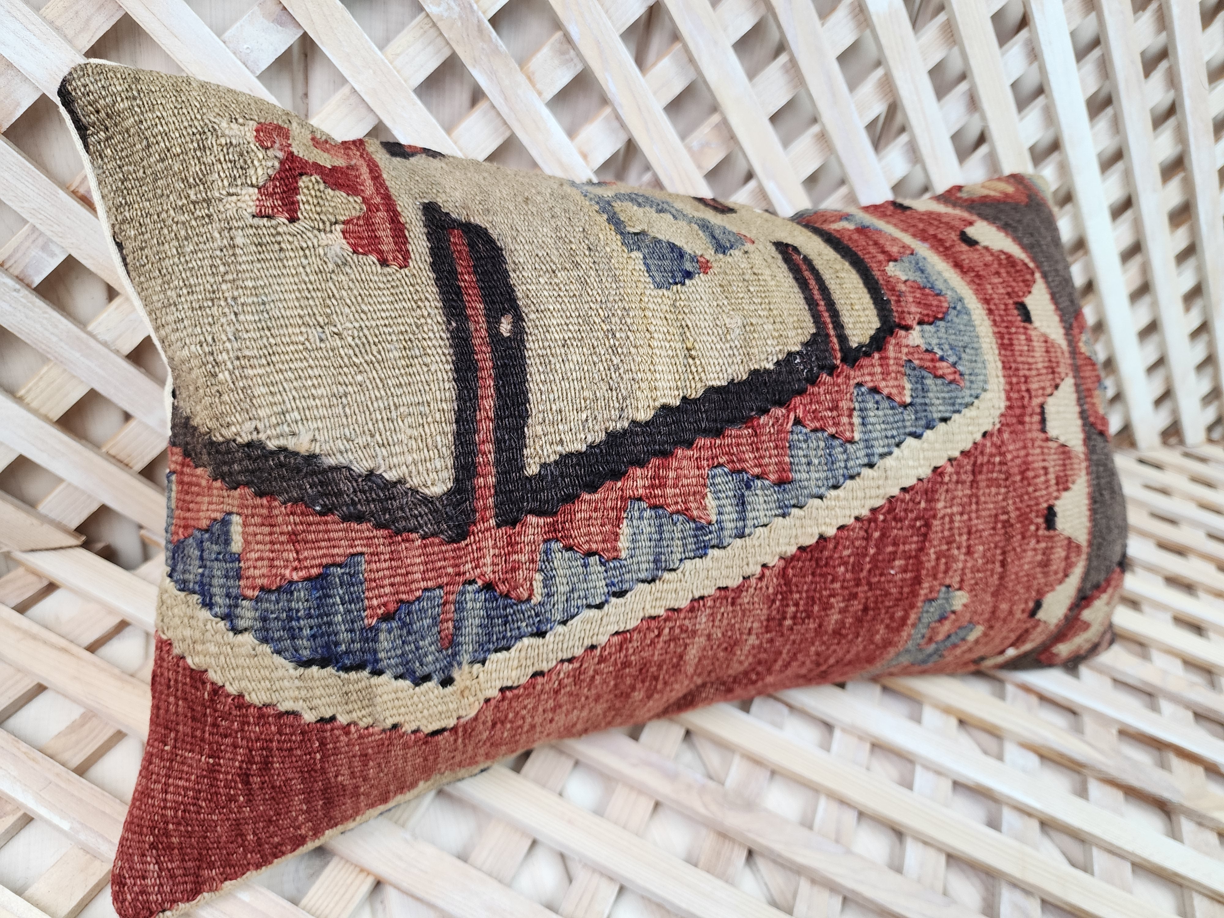 Lumbar Kilim Pillow Cover 12 x 20 in