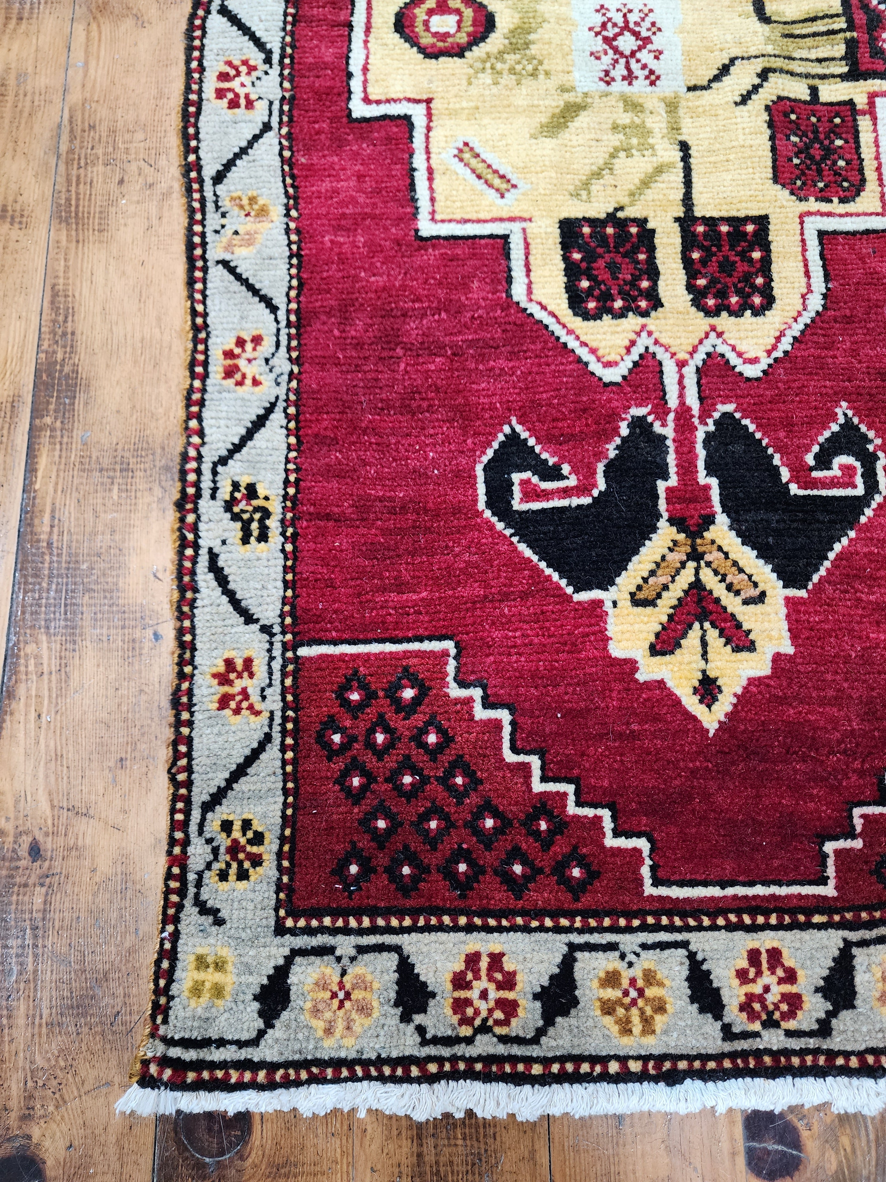 vintage Anatolian Small Rug — corner detail