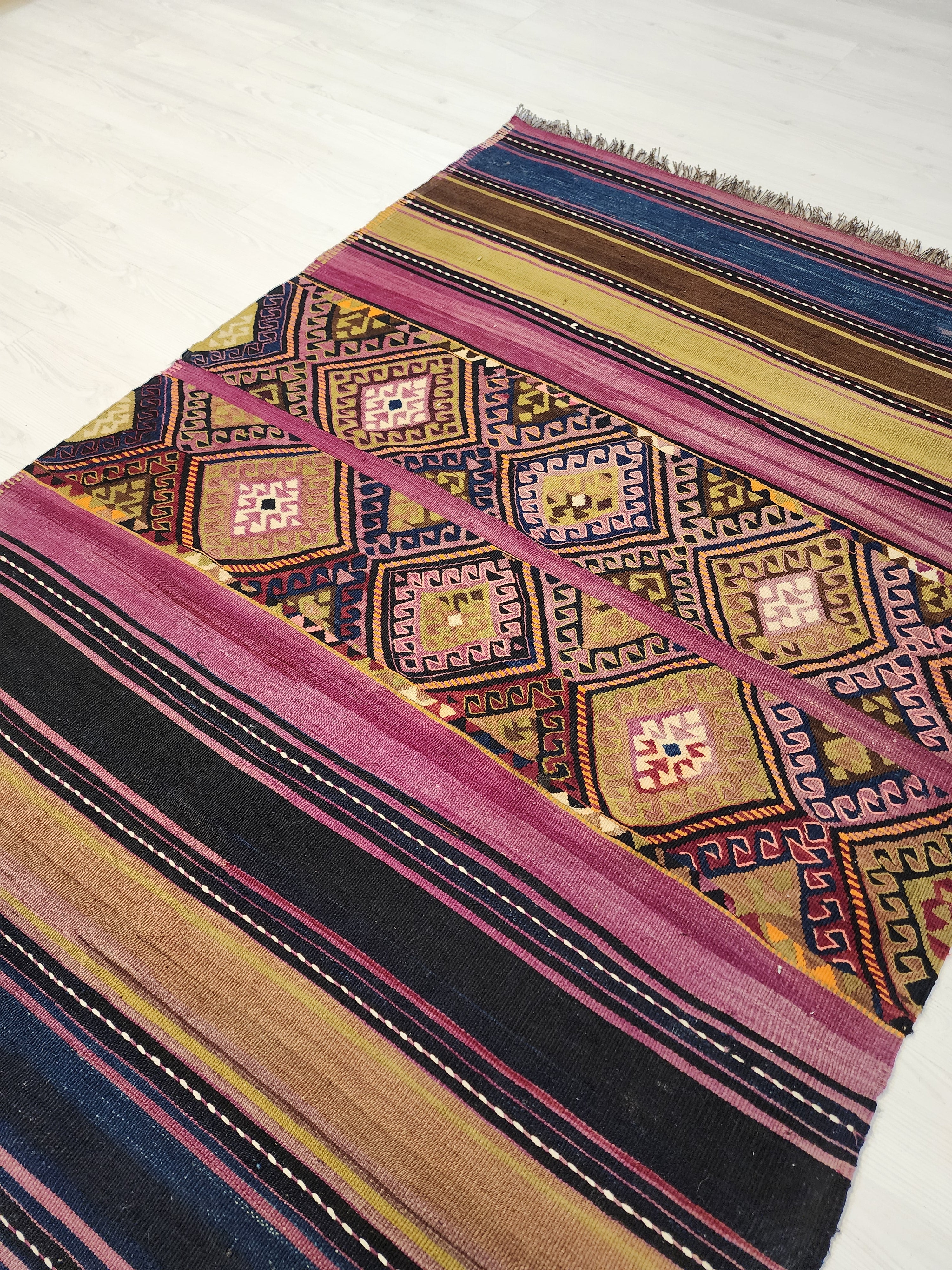 Antique Turkish Kilim Rug 6 x 5 ft, Antique Persian Boho Rustic Floor Rug