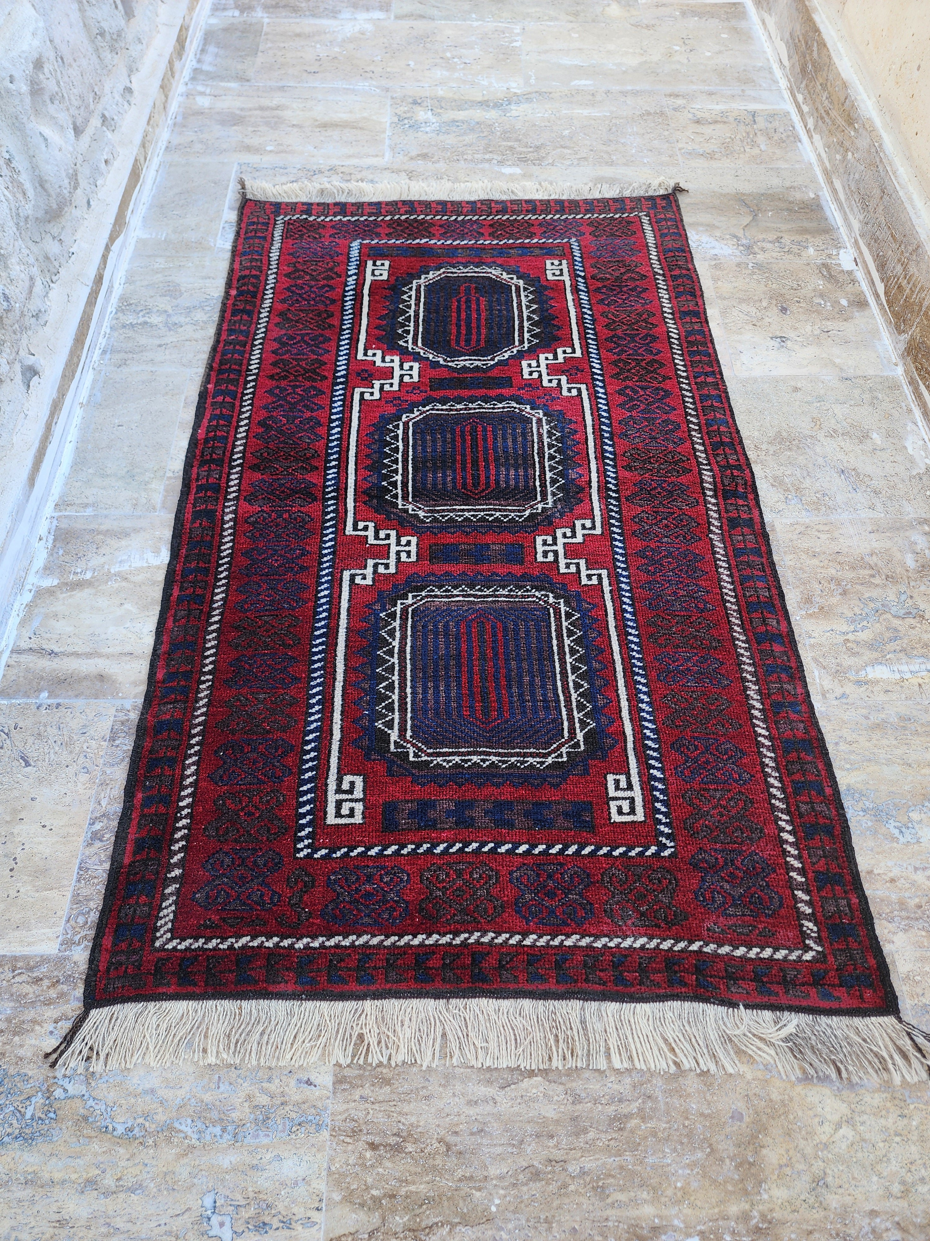 Persian Area Rug for the Living Room, Red and Blue Vintage Turkish Rug, Handmade Organic Wool Rug, Bohemian Decor Moroccan Rug 4'9"x2'10"