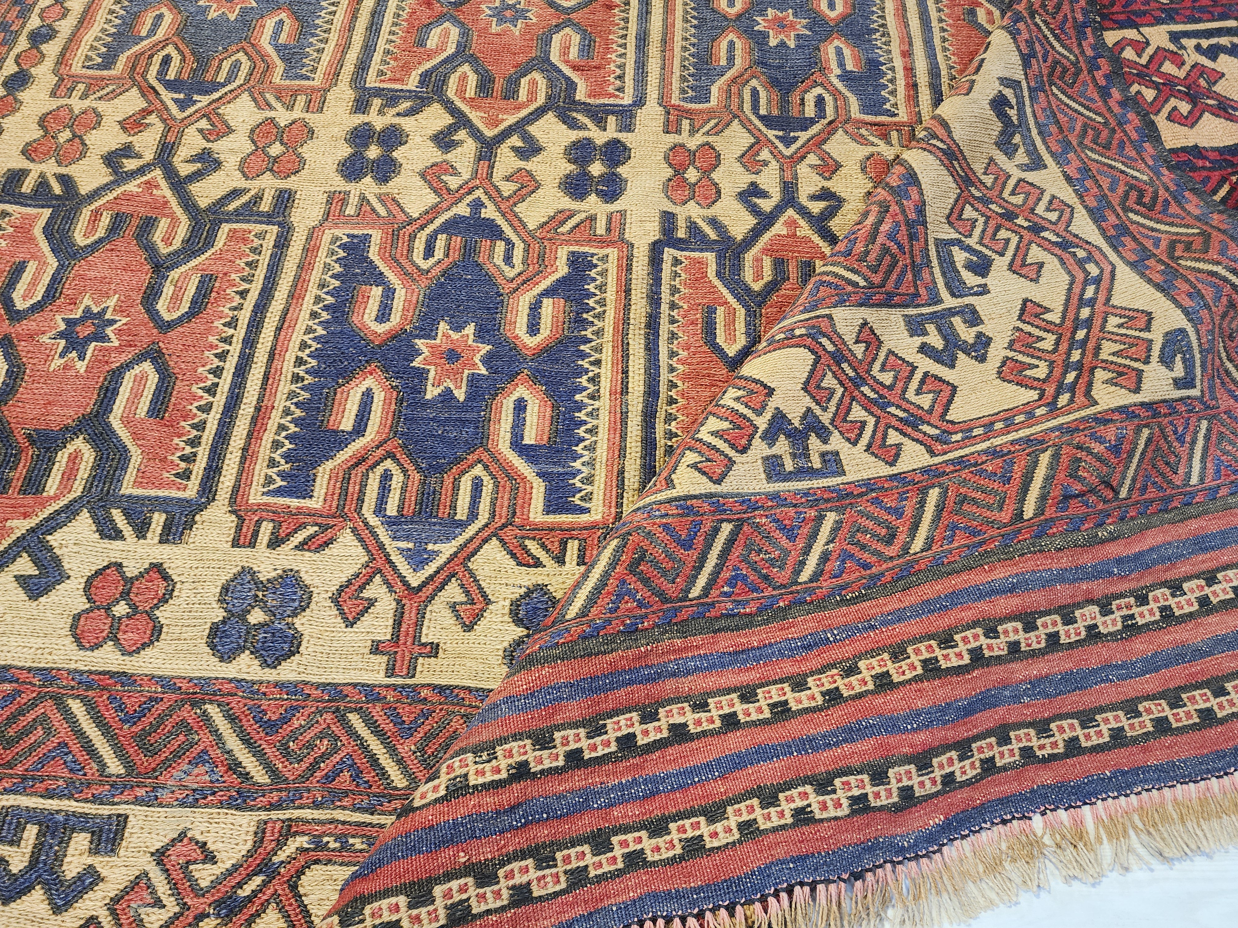 Skiathia — Vintage Anatolian Soumak Kilim Rug, Natural Wool, Tribal Medallions, Geometric (6'9''x8'9'')