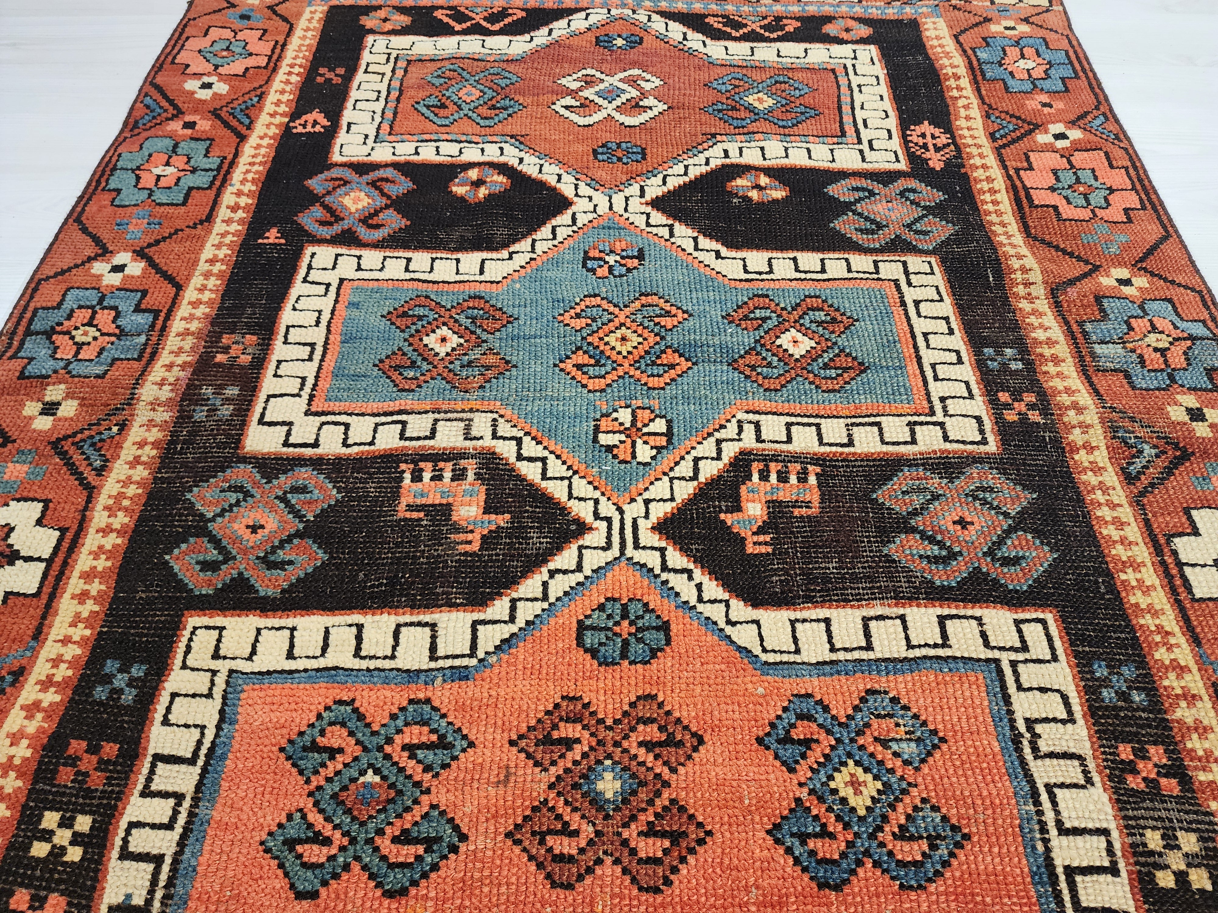 antique Cauasion Wool Rug, 4'3'' x 3'3'', Rustic Oriental Design — corner detail