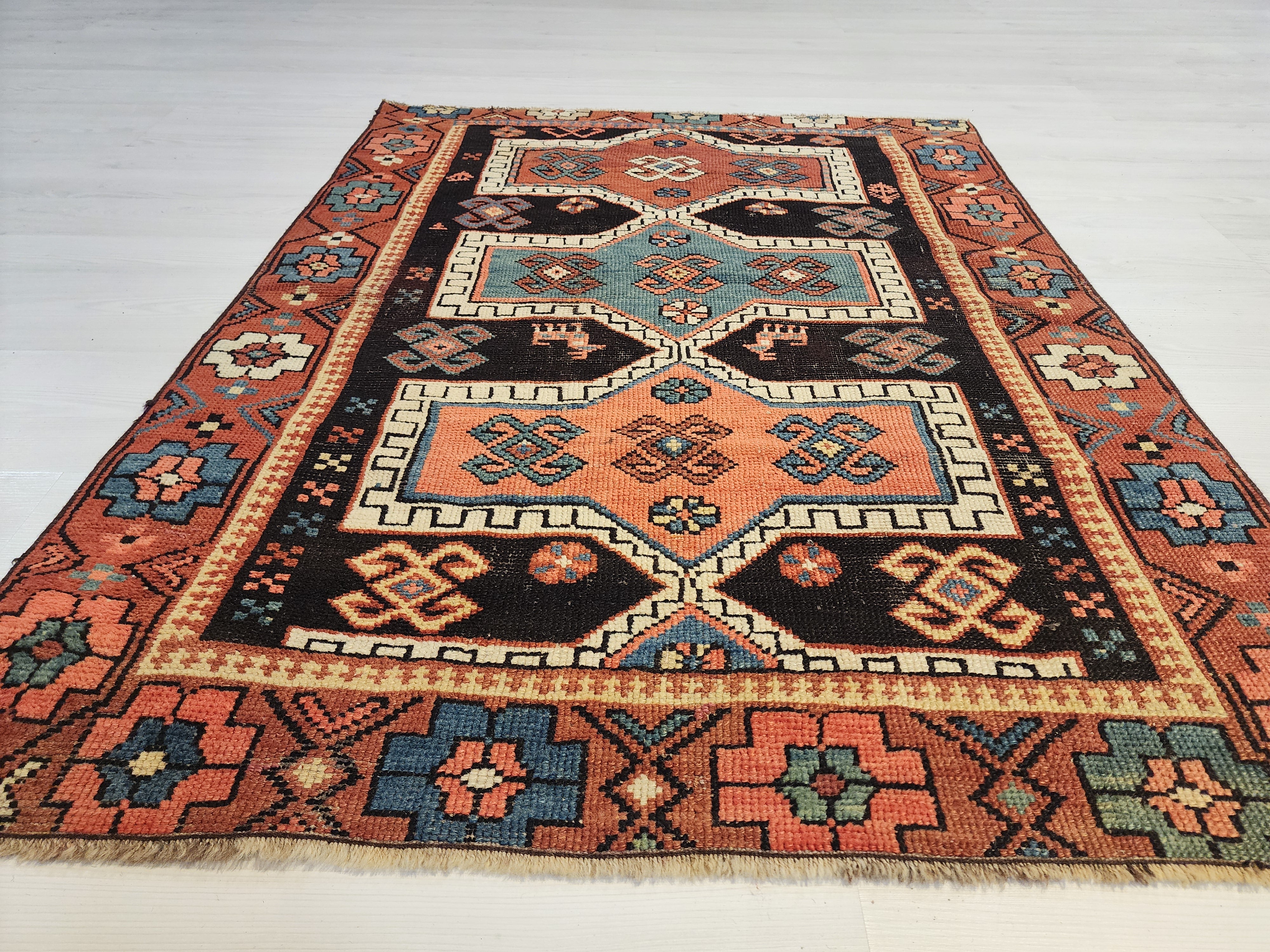 antique Cauasion Wool Rug, 4'3'' x 3'3'', Rustic Oriental Design — colour close-up