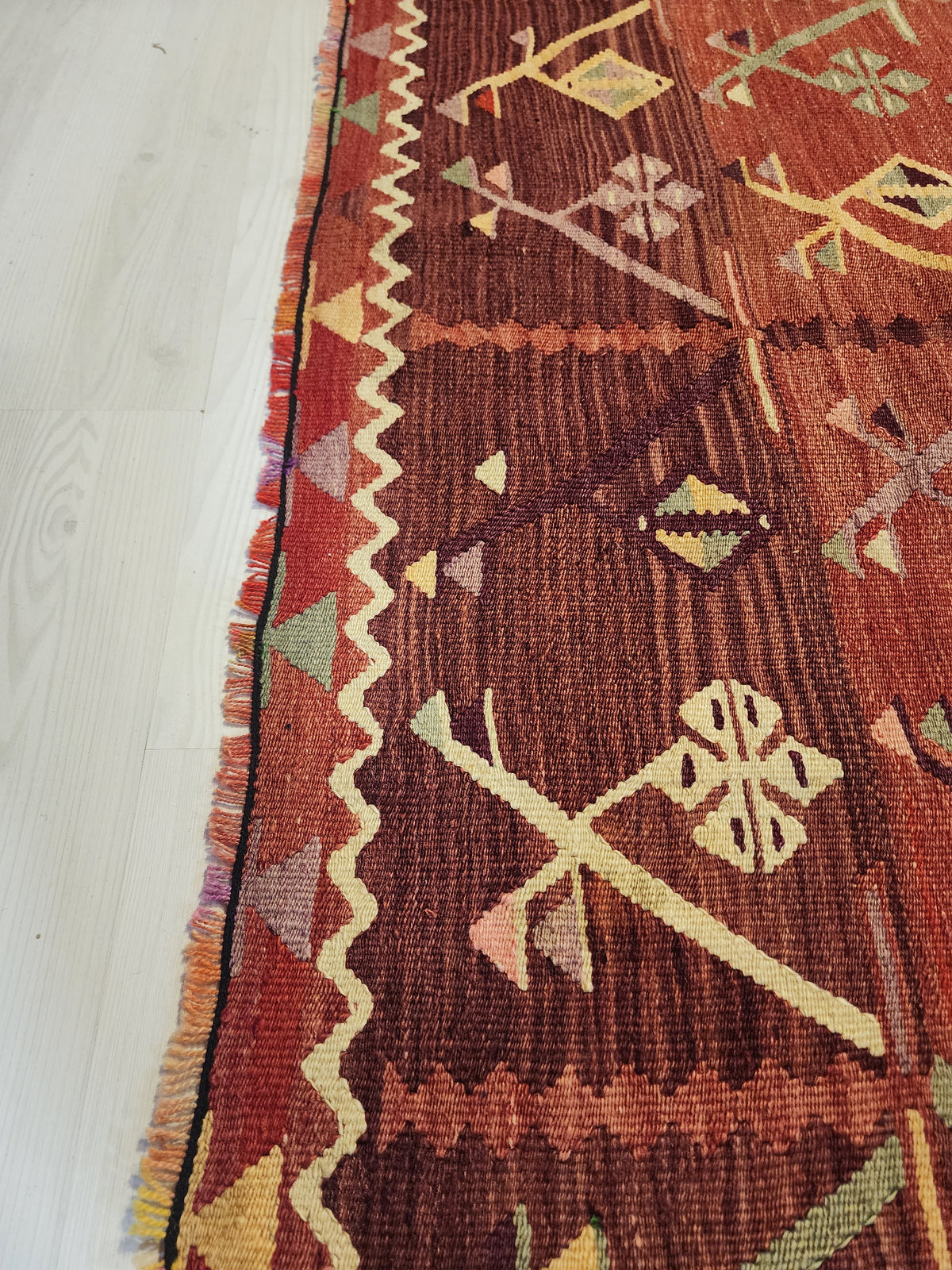 Antique Göçmen kilim rug in red, purple and green, 6'10" x 9'8", photo 10