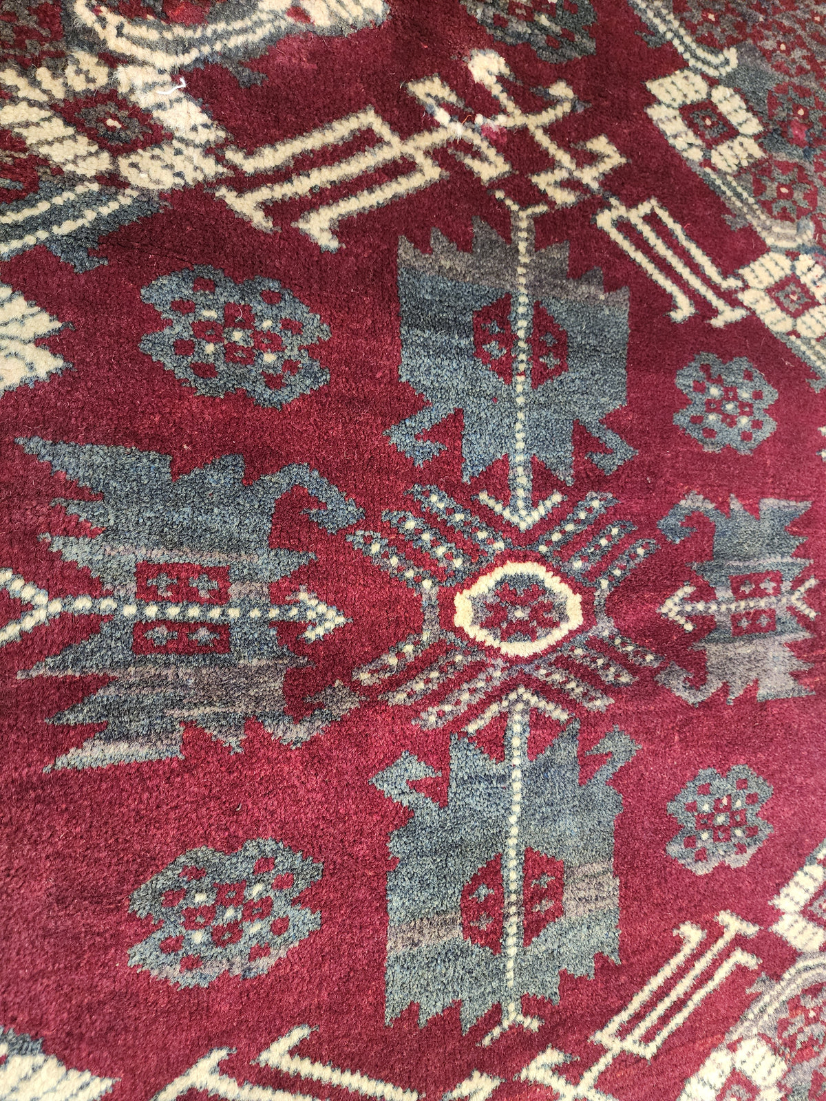 Antique Bergama Rug – Hand-Knotted Wool Anatolian Carpet (94x140cm)