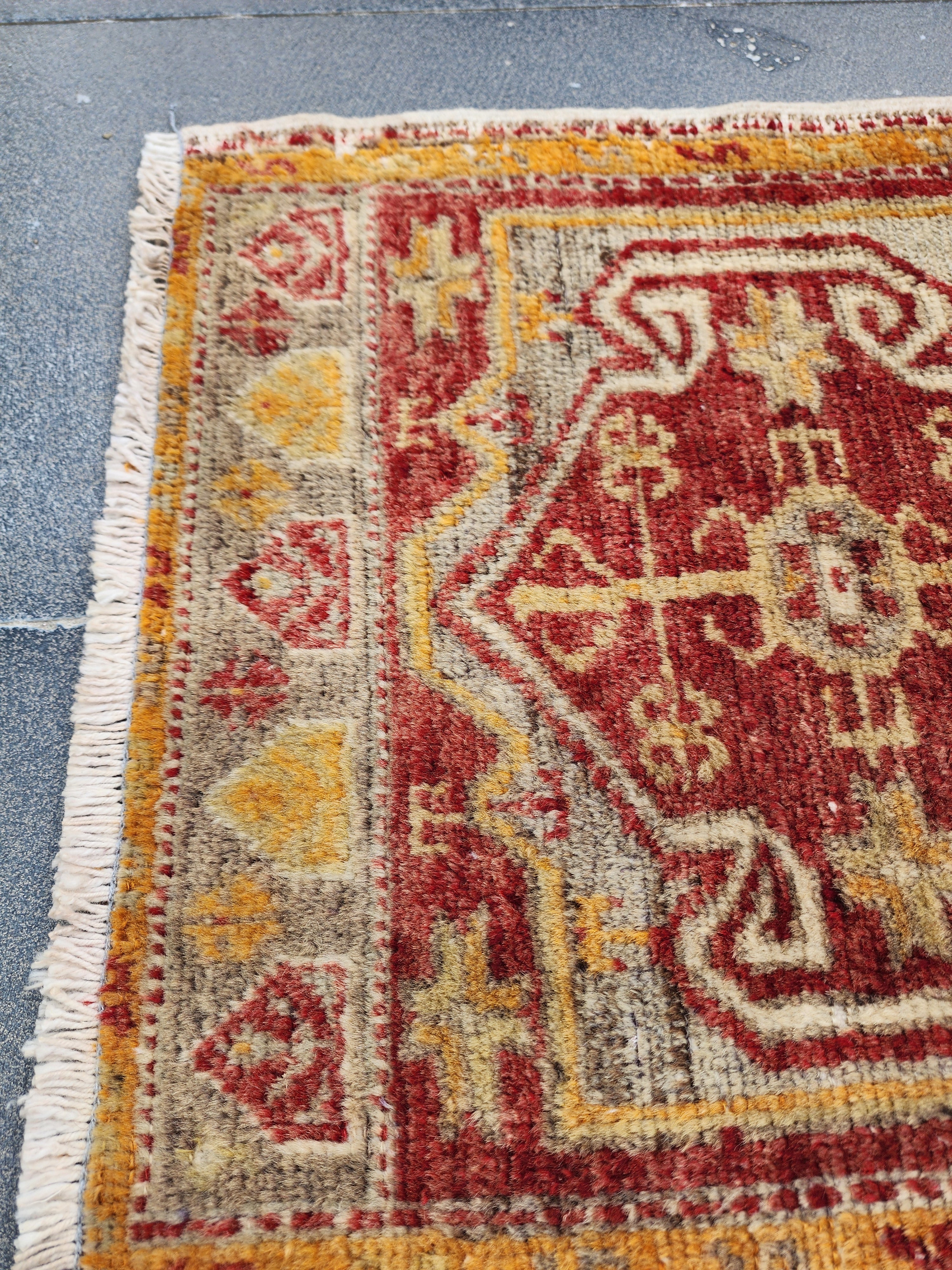 antique Anatolian Nuzumlu Turkish Rug: Distressed Wool Bohemian Rug (1'7''x2'10'') — border pattern