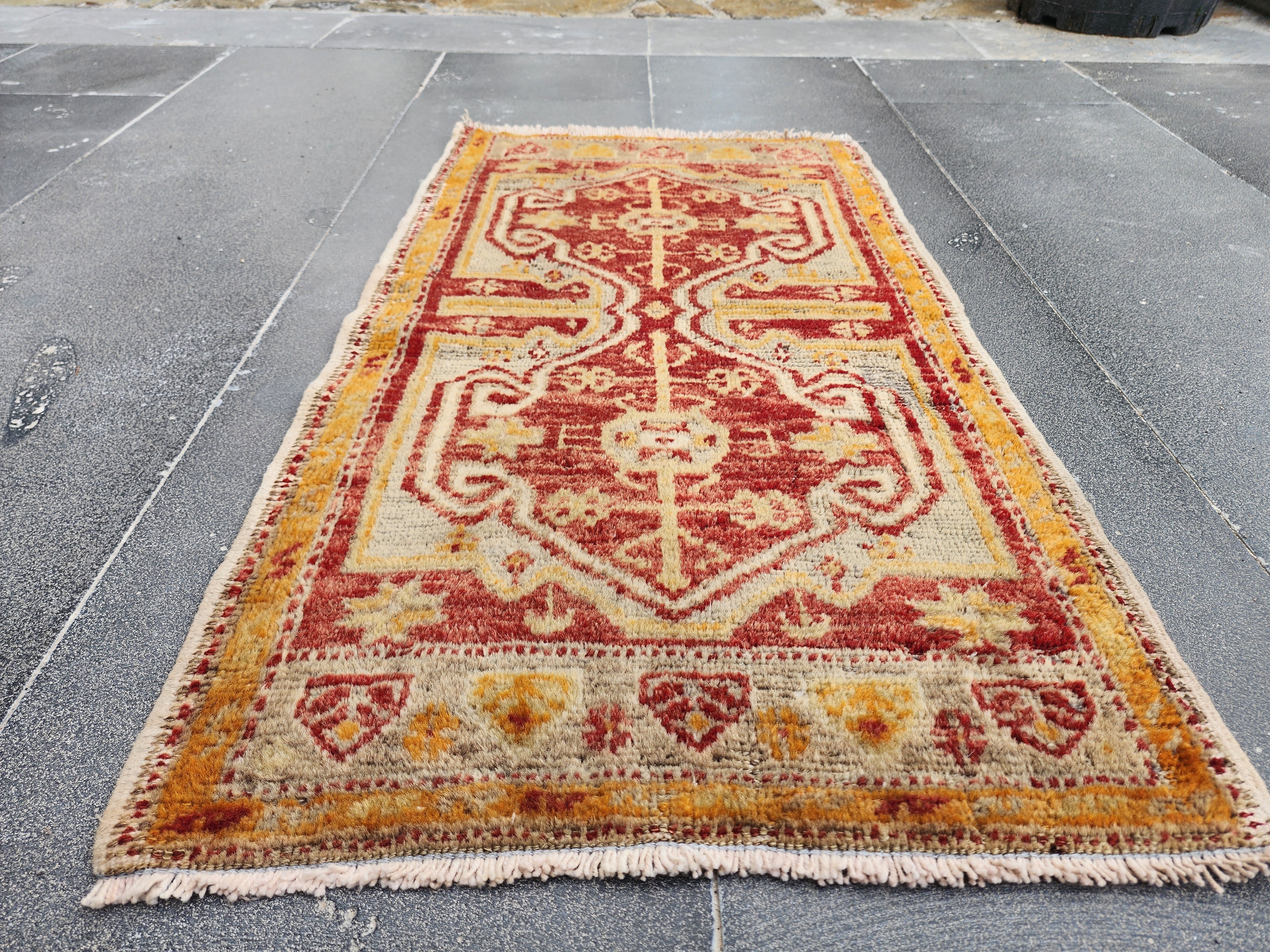 antique Anatolian Nuzumlu Turkish Rug: Distressed Wool Bohemian Rug (1'7''x2'10'') — colour close-up