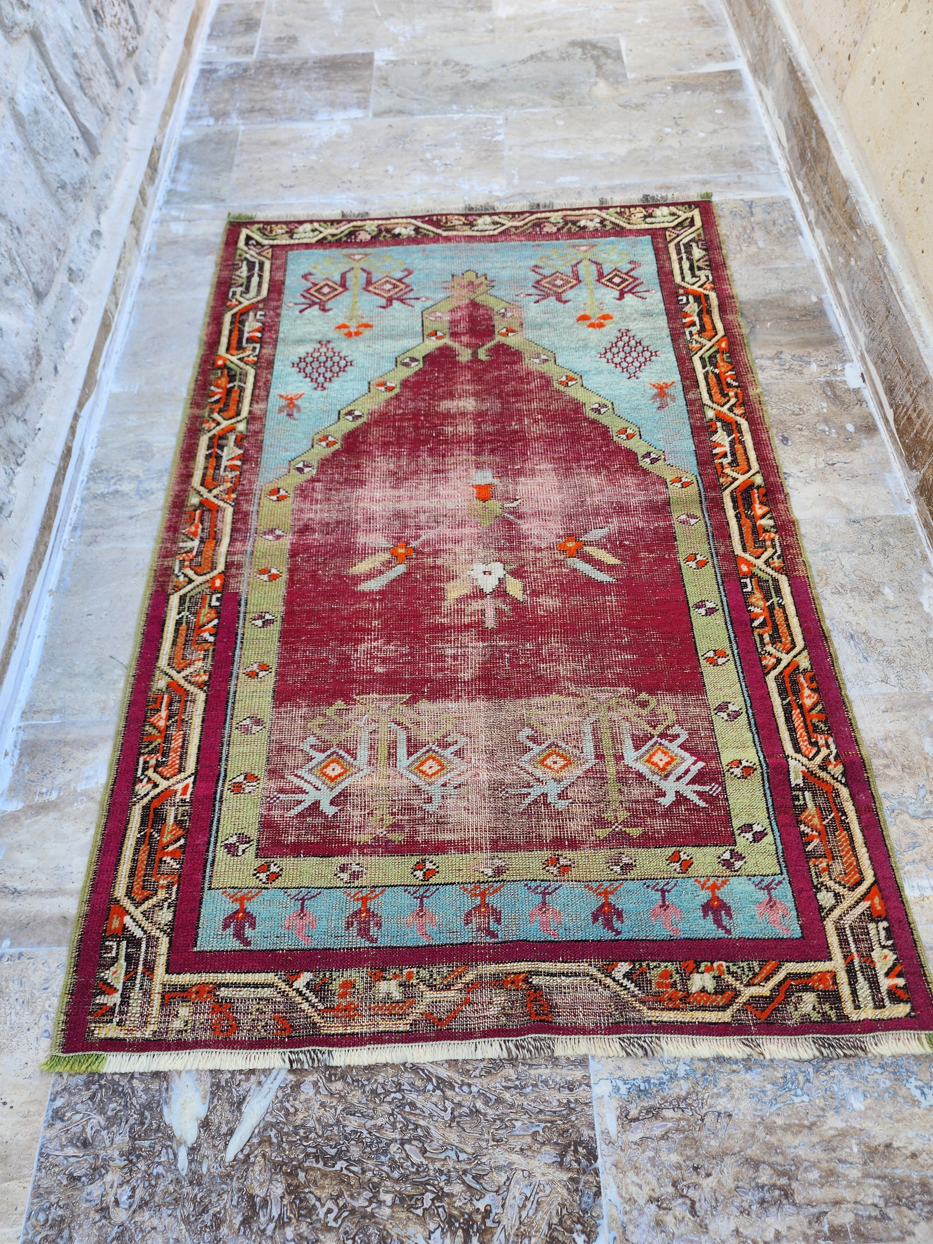 Antique Central Anatolian Mucur Rug , 100-Year-Old Handwoven Wool, Natural Dyes & Bird Motif 3'3'' x 5