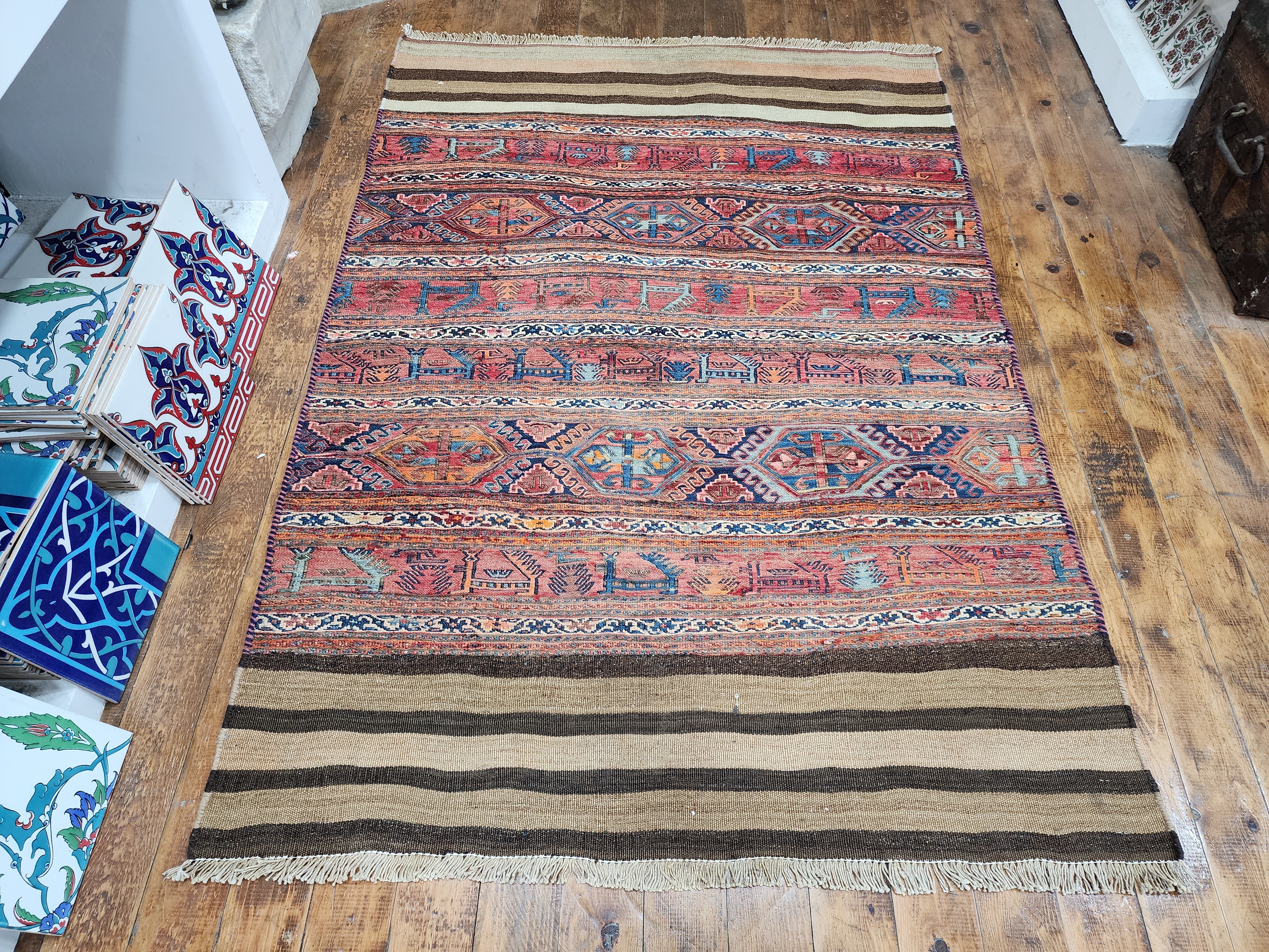 Nomadic Besik Rug 3'5''x4'11''