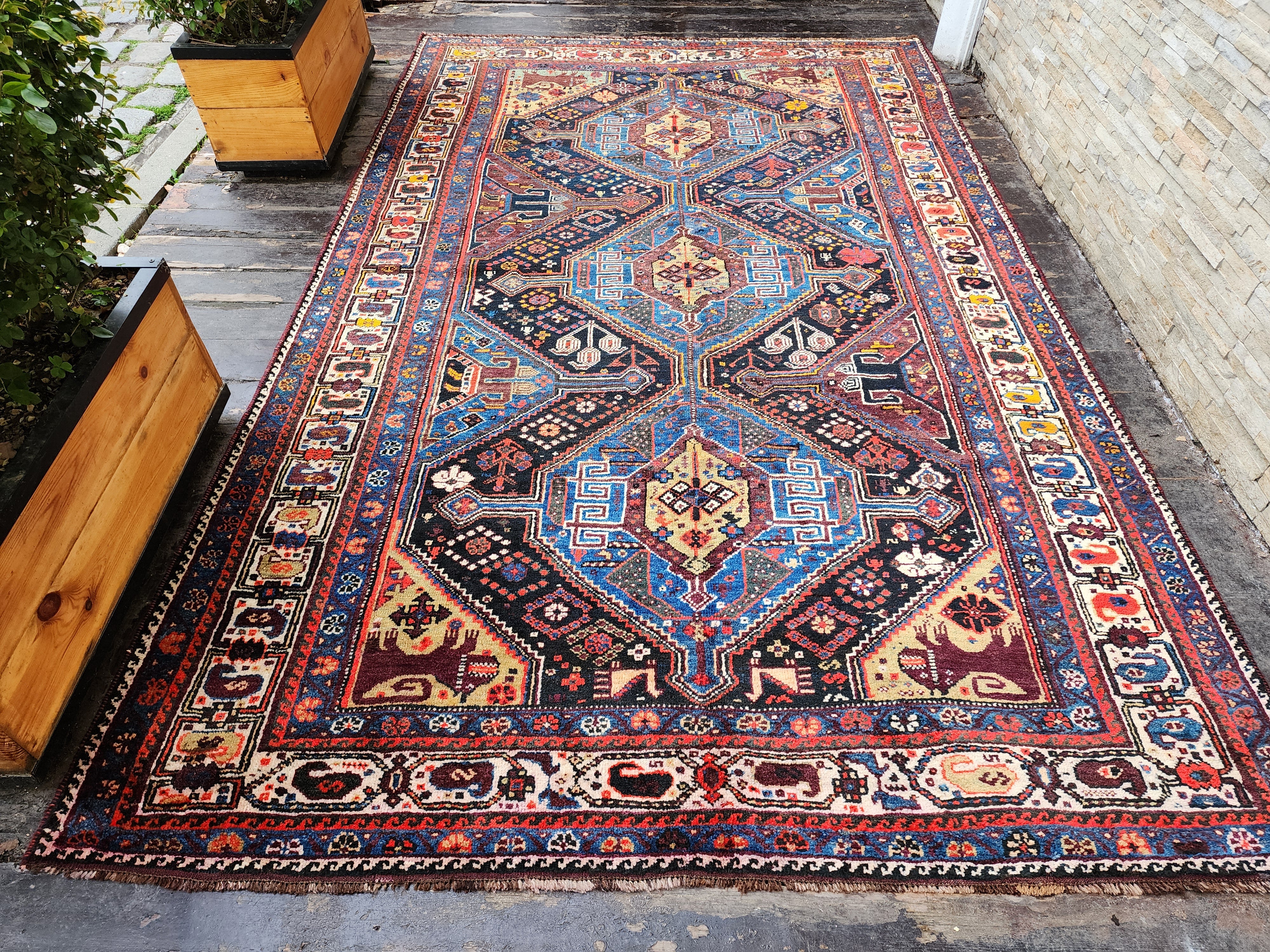 19th Century Persian Qasqai Rug, 9'8''x 5'11''