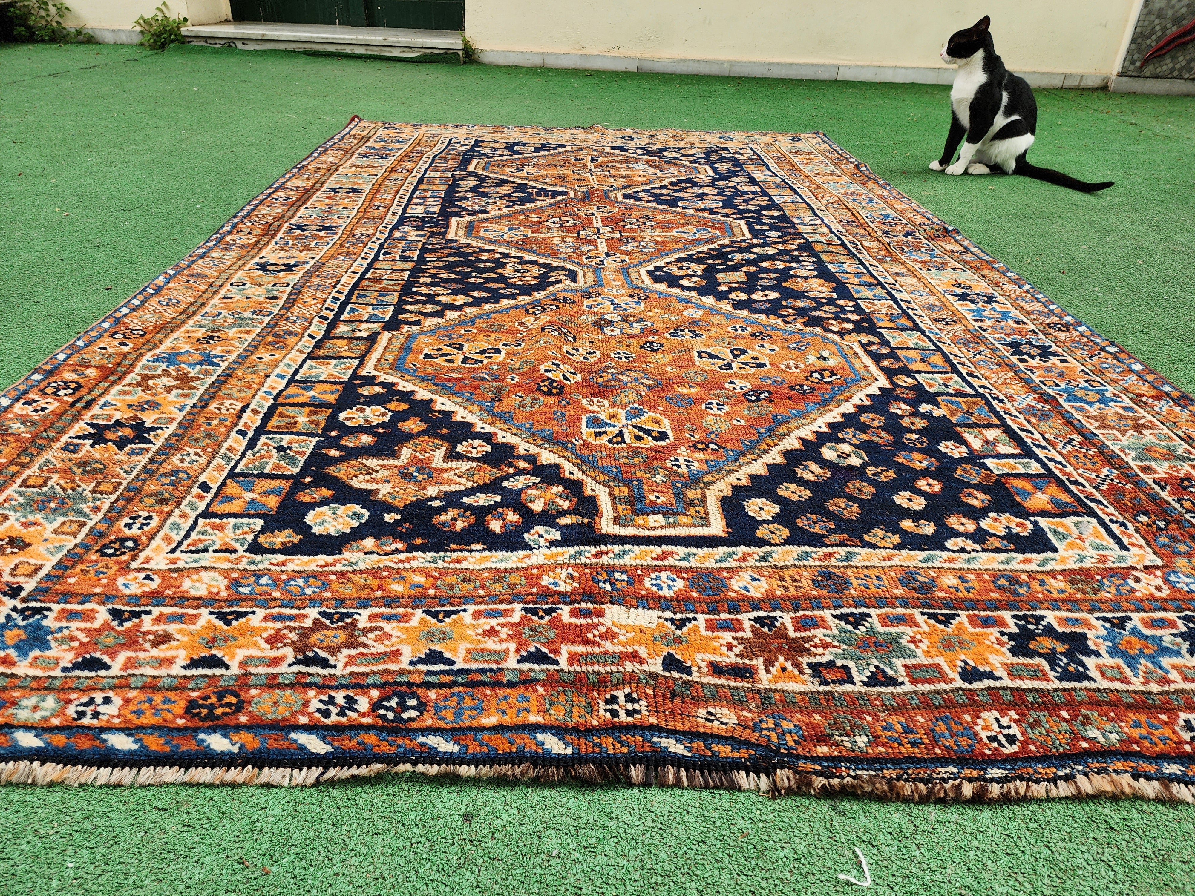 antique Anatolian Wool Area Rug — border pattern