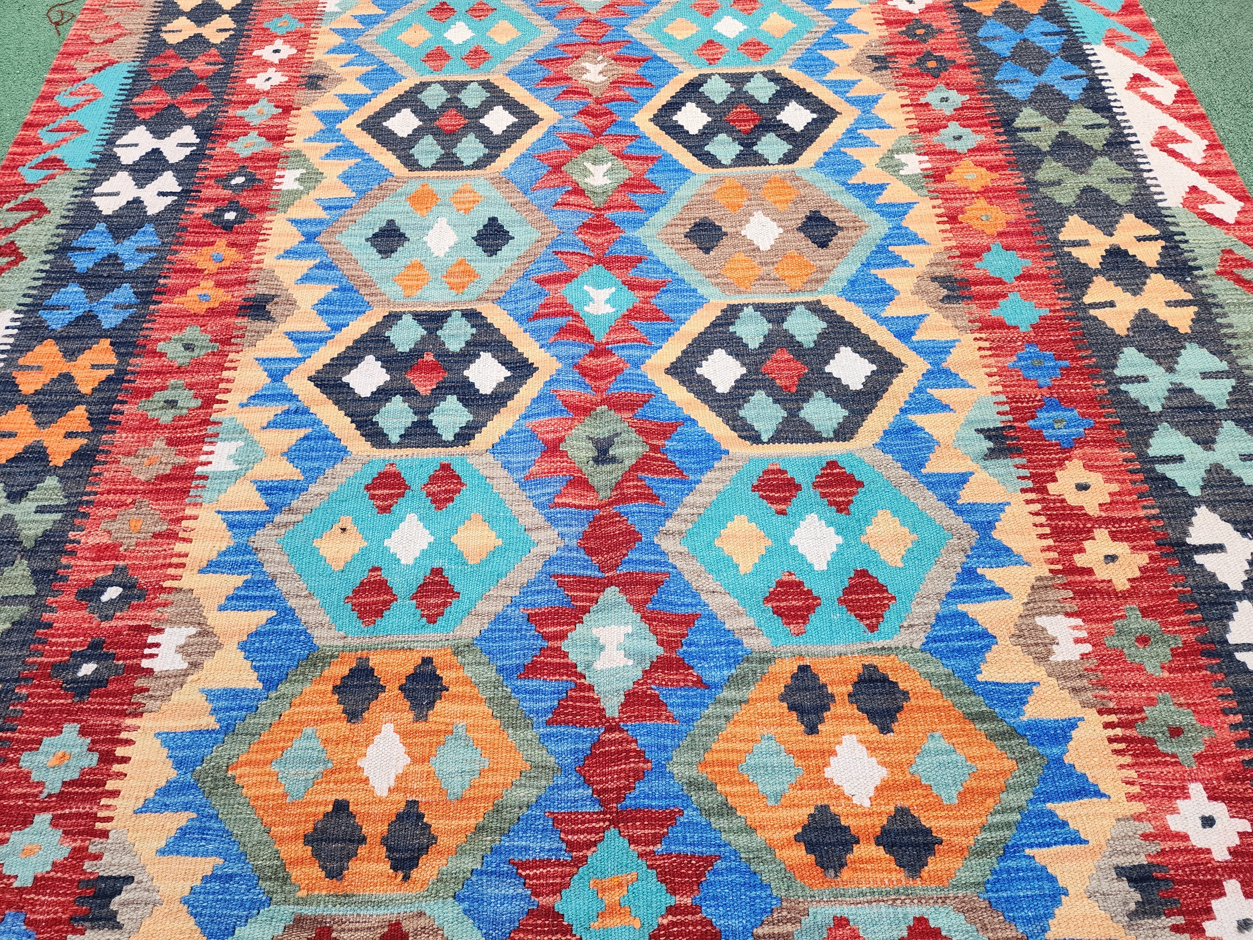 Tapis Kilim, 5'1'' x 6'10'' ft Tapis Kilim turc bleu rouge et orange