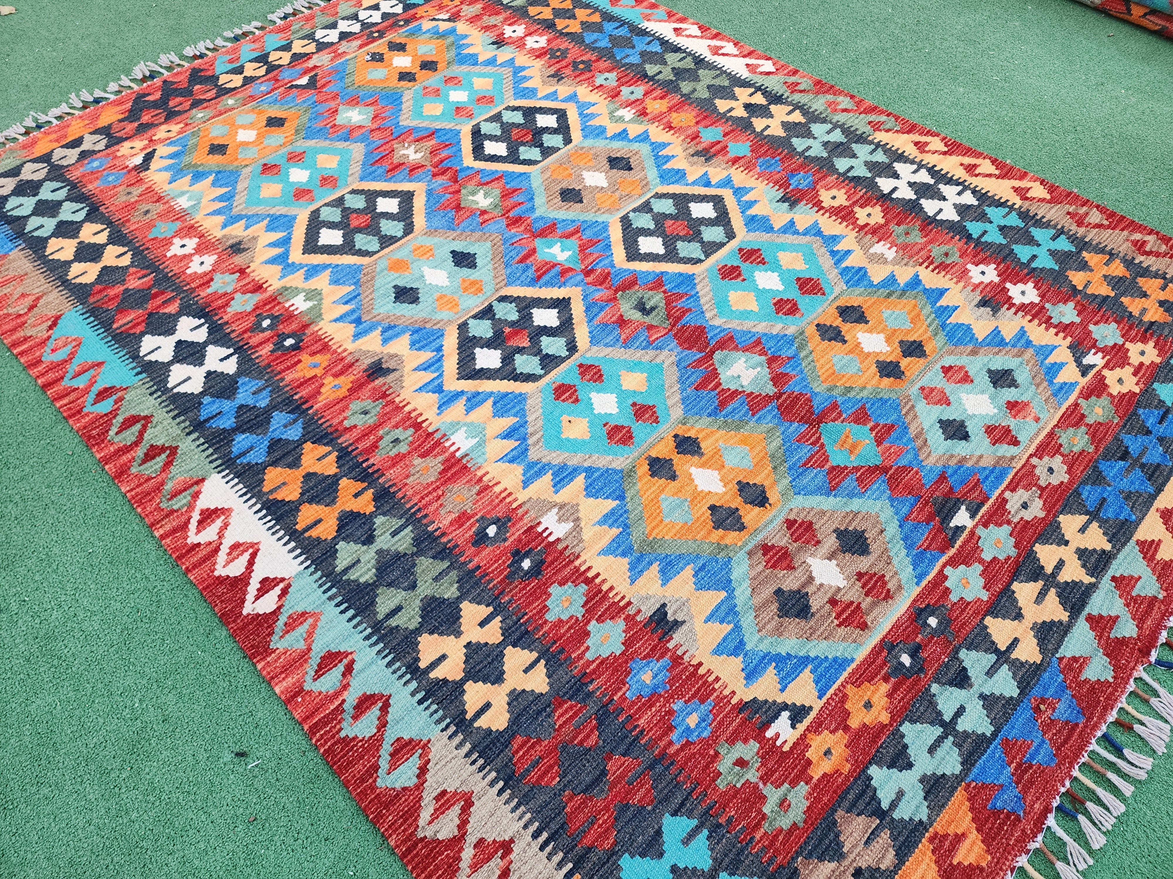 Tapis Kilim, 5'1'' x 6'10'' ft Tapis Kilim turc bleu rouge et orange