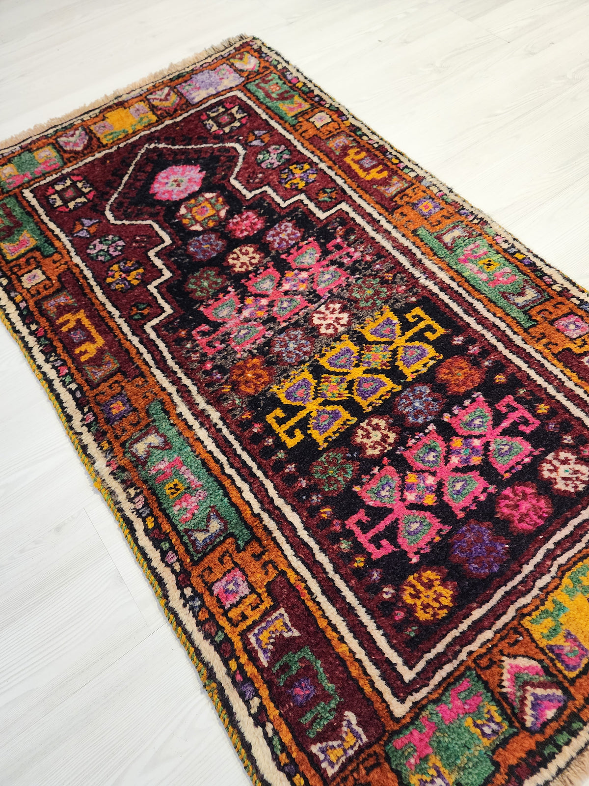 1930s Kurdish Antep Prayer Rug, Handwoven Wool, Tribal Nomadic Design (2'7'' x 4'6'')