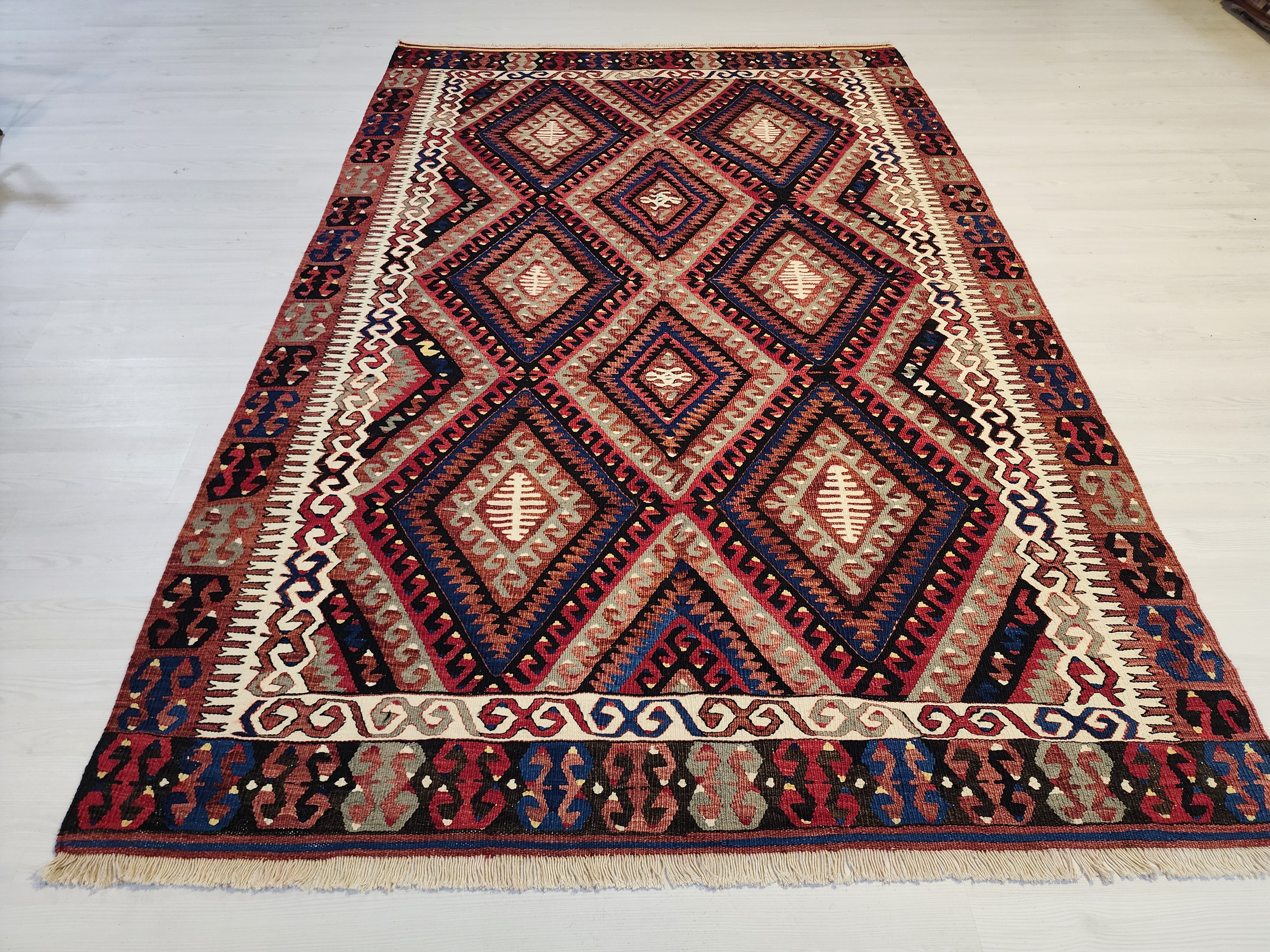 ラグ・カーペット Antique Sivas rug Antique Sivas Wool Large Area Rug | Hand-Knotted | TurkishRug