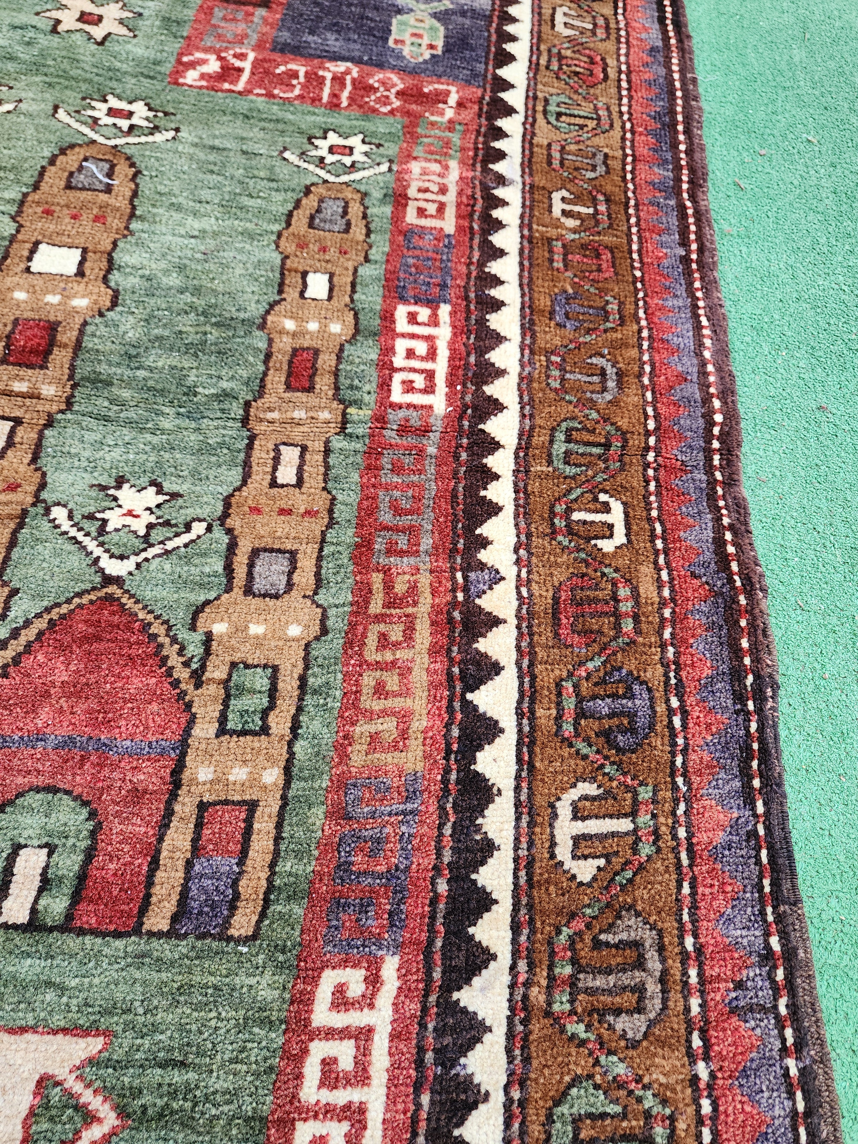 Tapis de prière Kars vert et marron, ''4'' x 5'8''