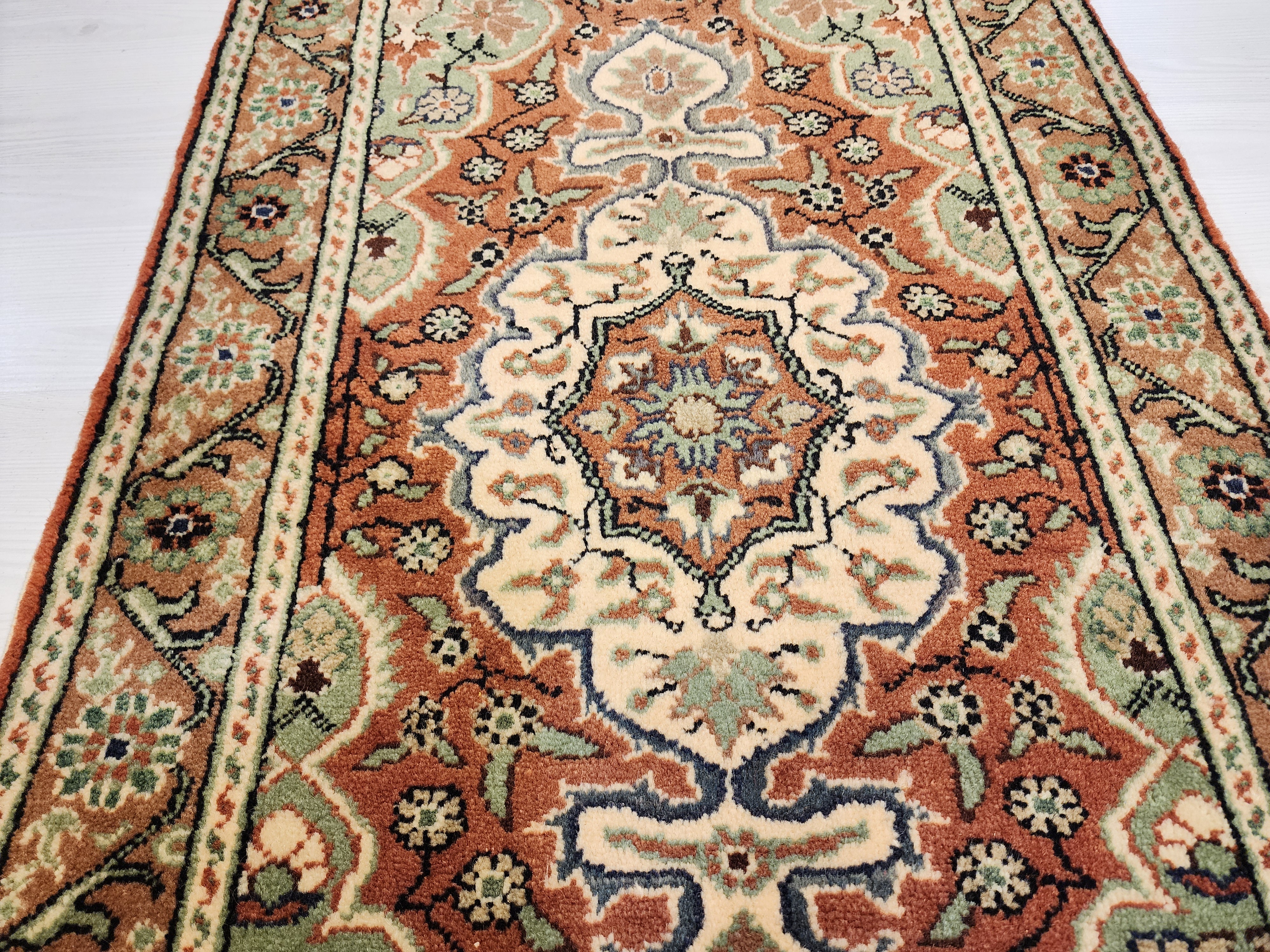 vintage Kayseri Rug, Handmade Turkish Wool Floral Medallion (2'4" x 3'5") — in setting