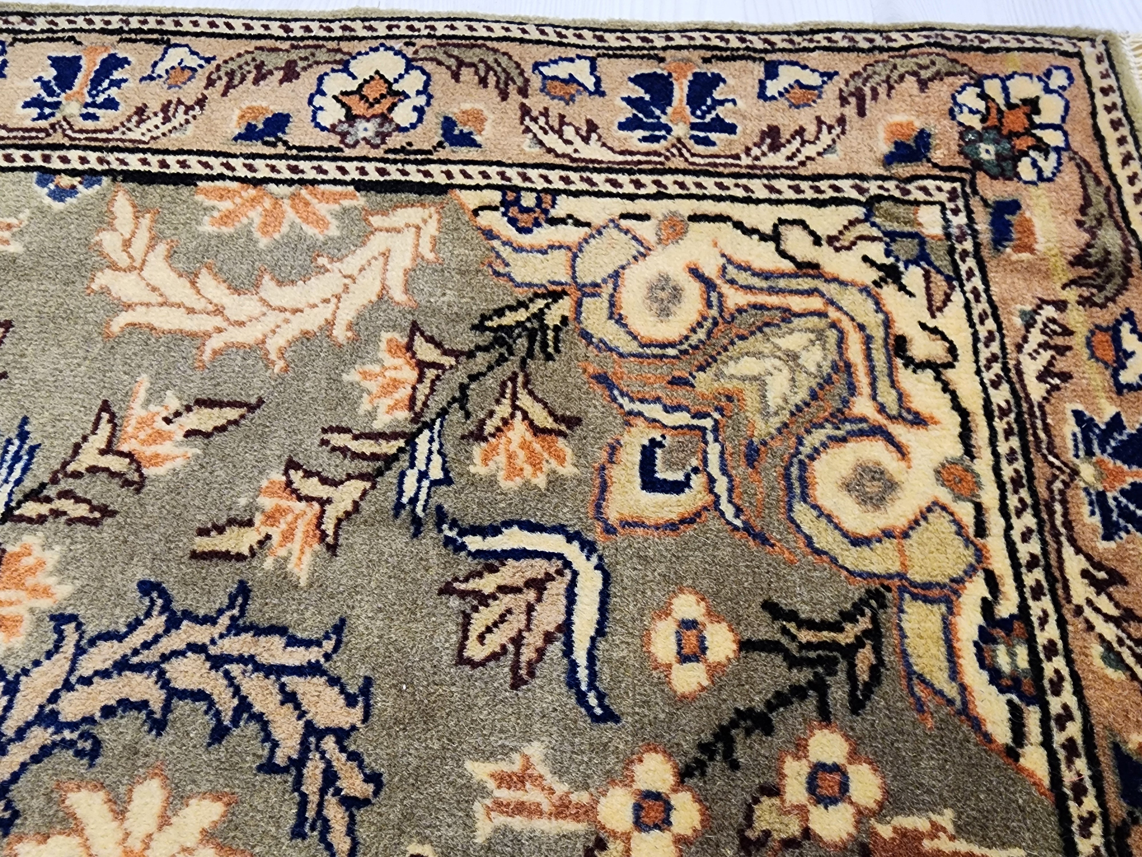 handmade Kayseri Turkish Rug, Small Floral Wool Carpet, Vintage Anatolian Rug, 1'10''x3'2'' — edge weave