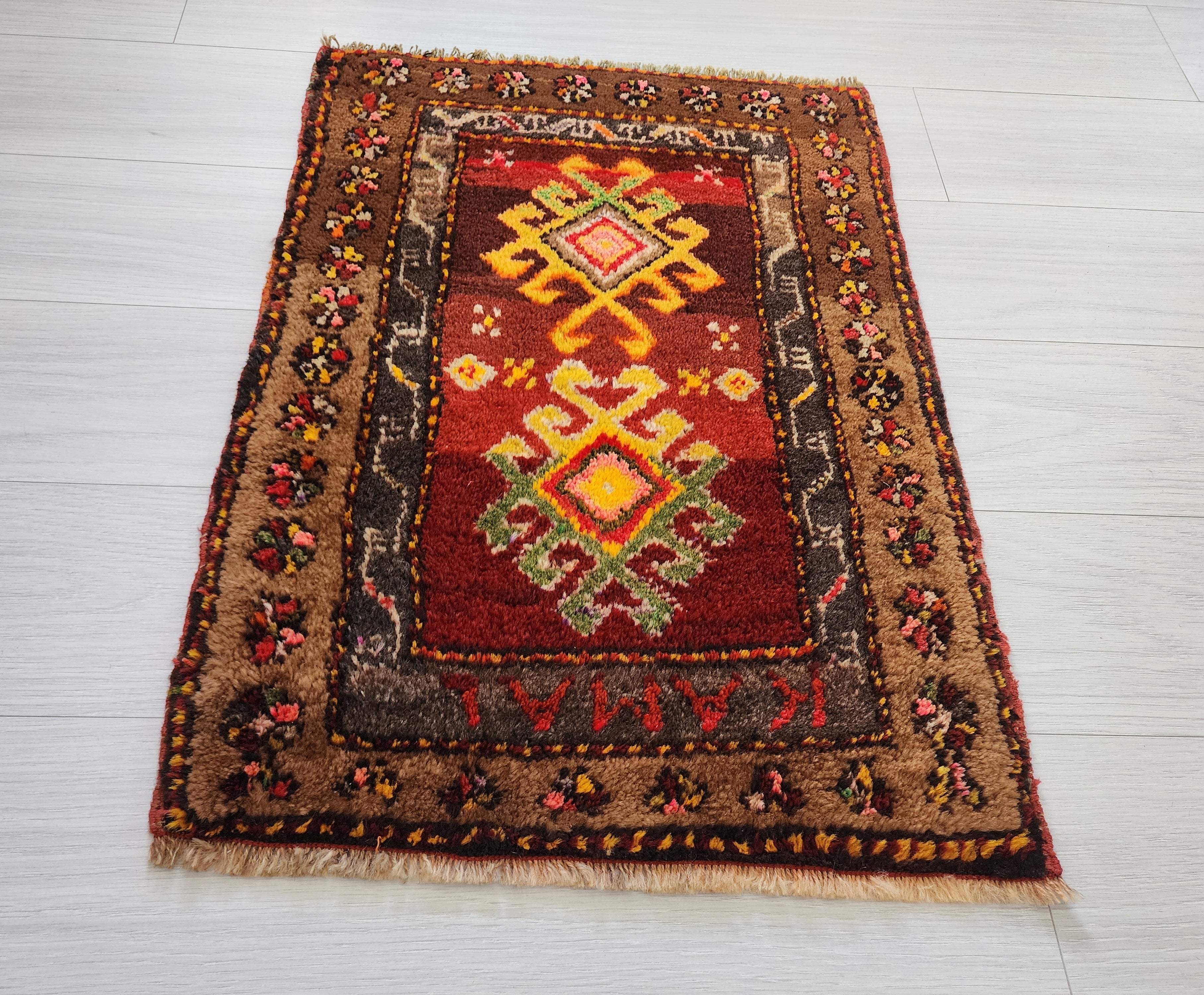 vintage Kars Wool Small Rug — detail texture