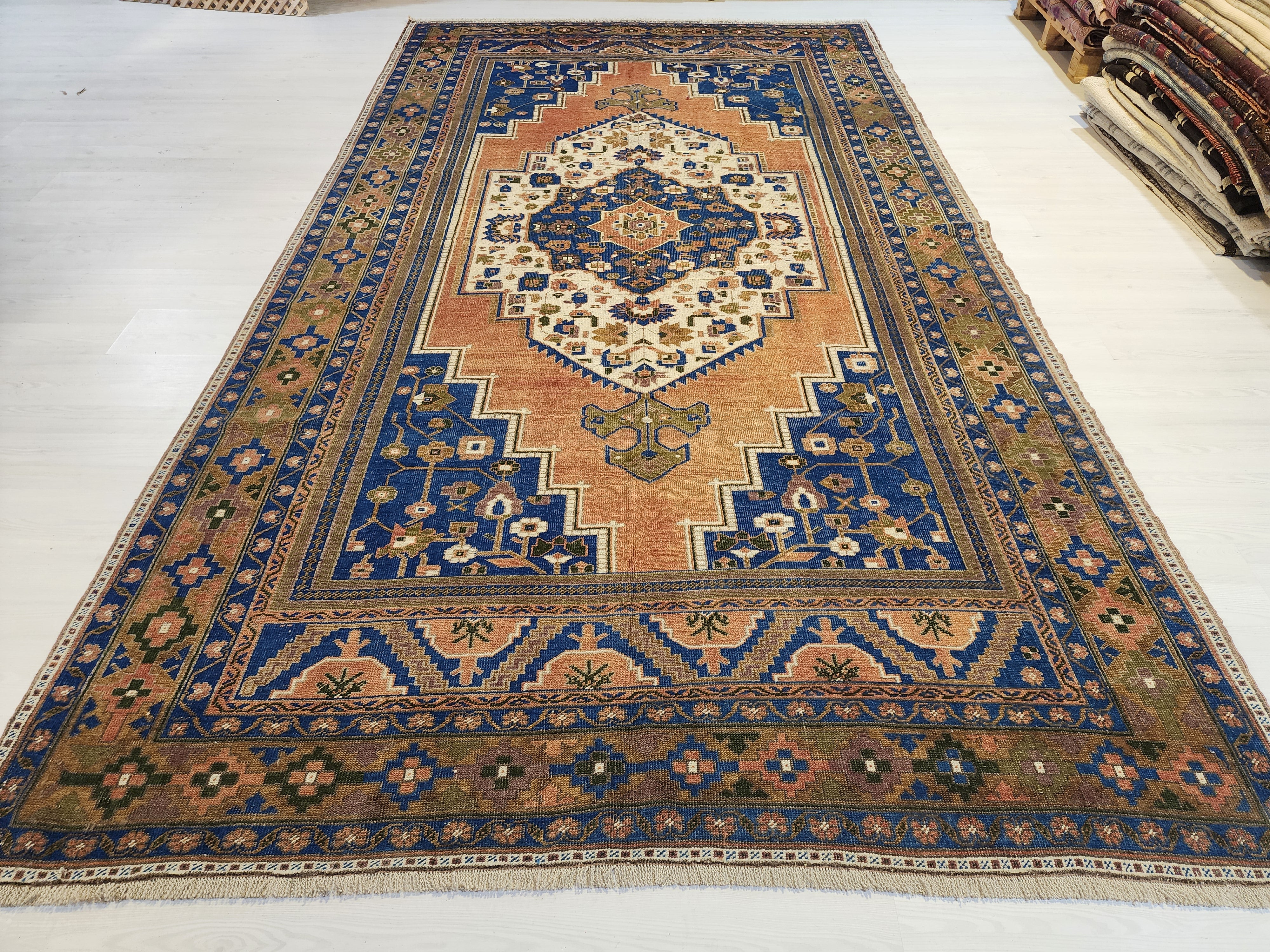 Vintage Turkish Wool Rug, 8x12, Medallion Motif, Konya Handmade