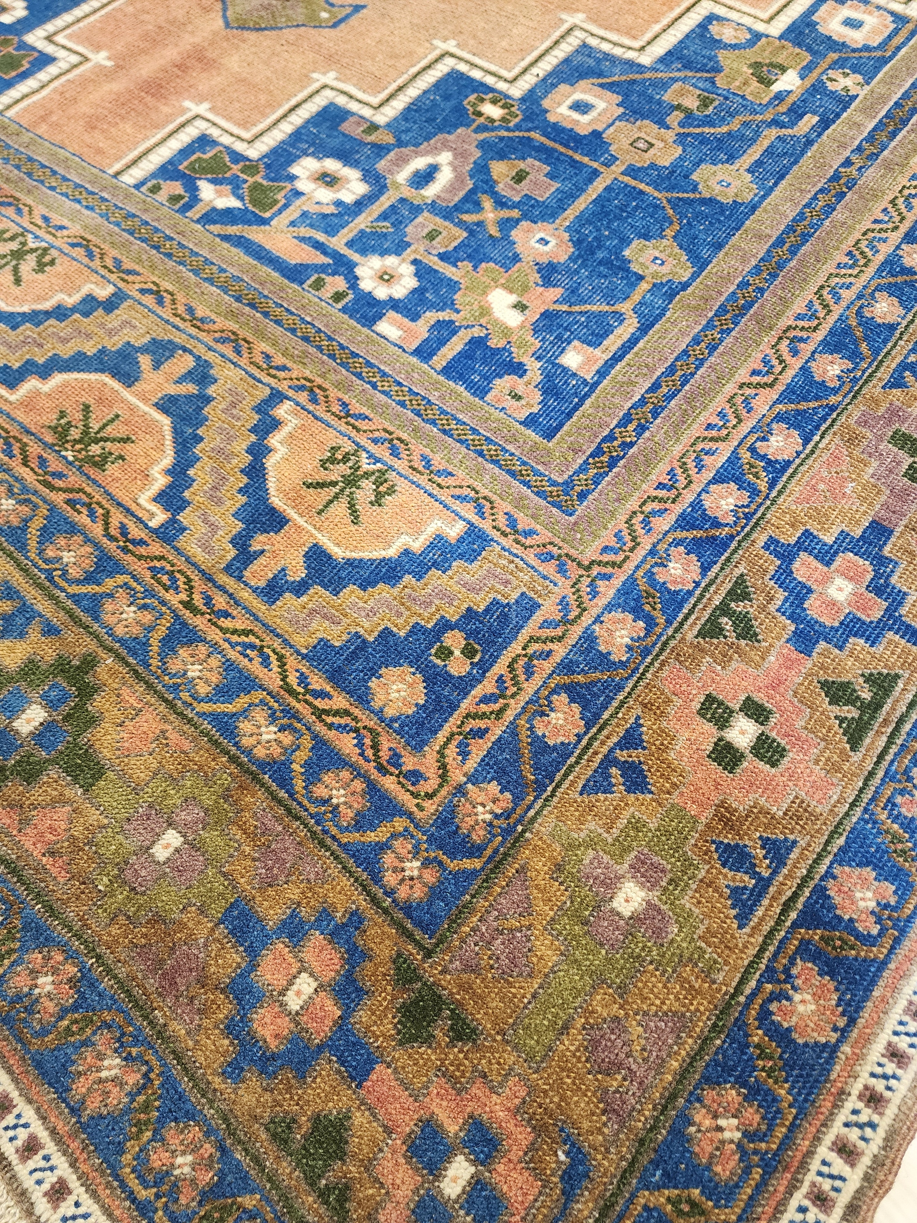 Vintage Turkish Wool Rug, 8x12, Medallion Motif, Konya Handmade