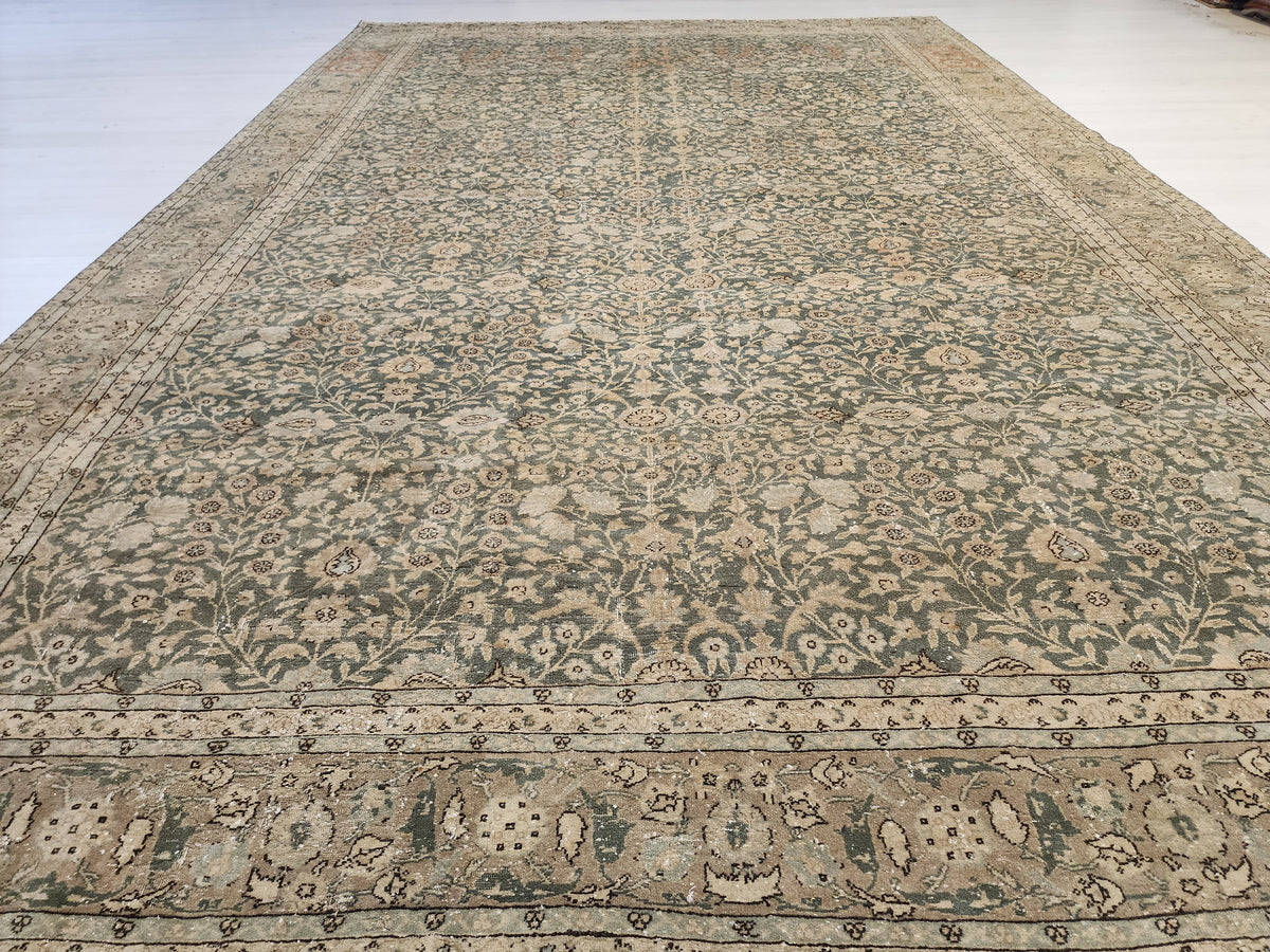 Vintage Turkish Hereke Rug, Fine Fine-Knotted Muted Green Beige Area Rug, 6'5''x9'9''