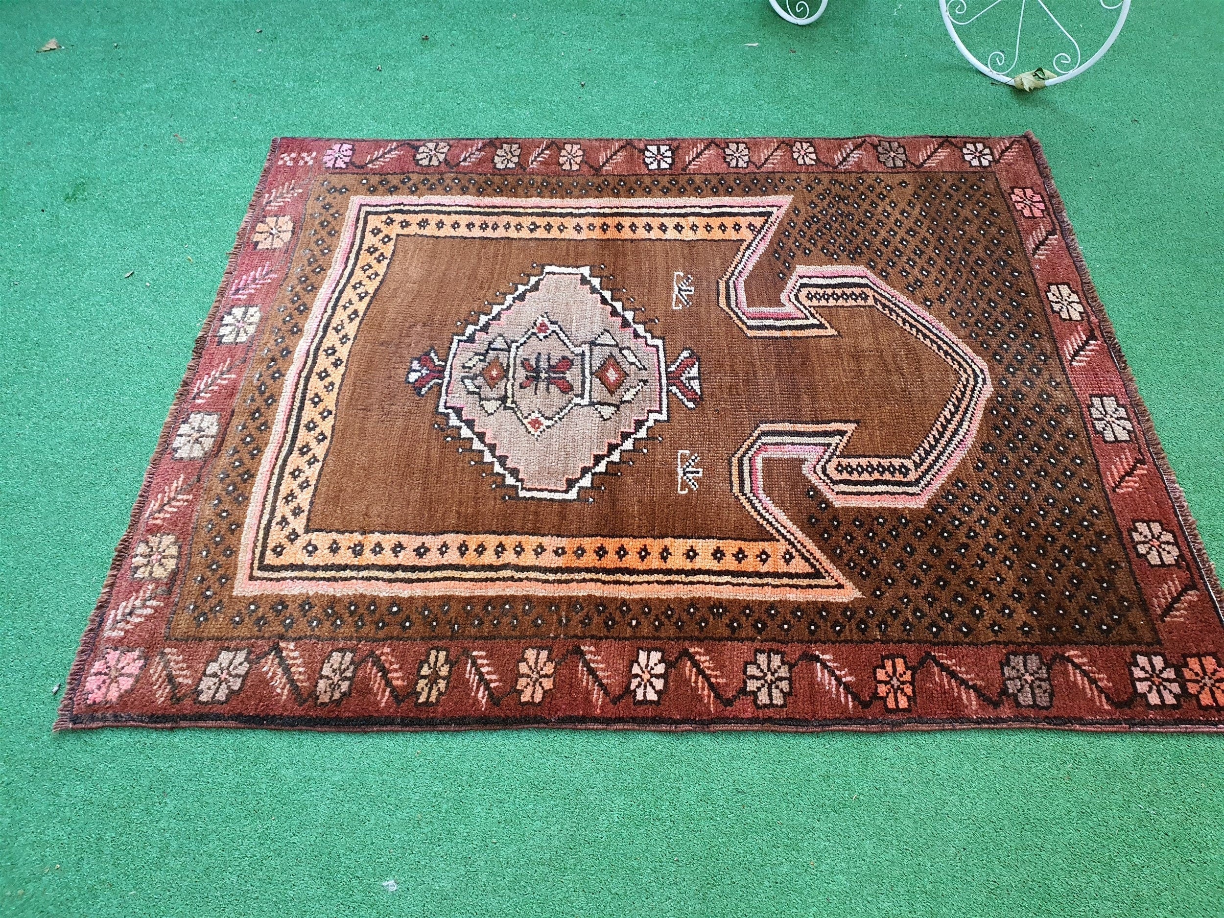 vintage Anatolian Wool Small Rug — corner detail