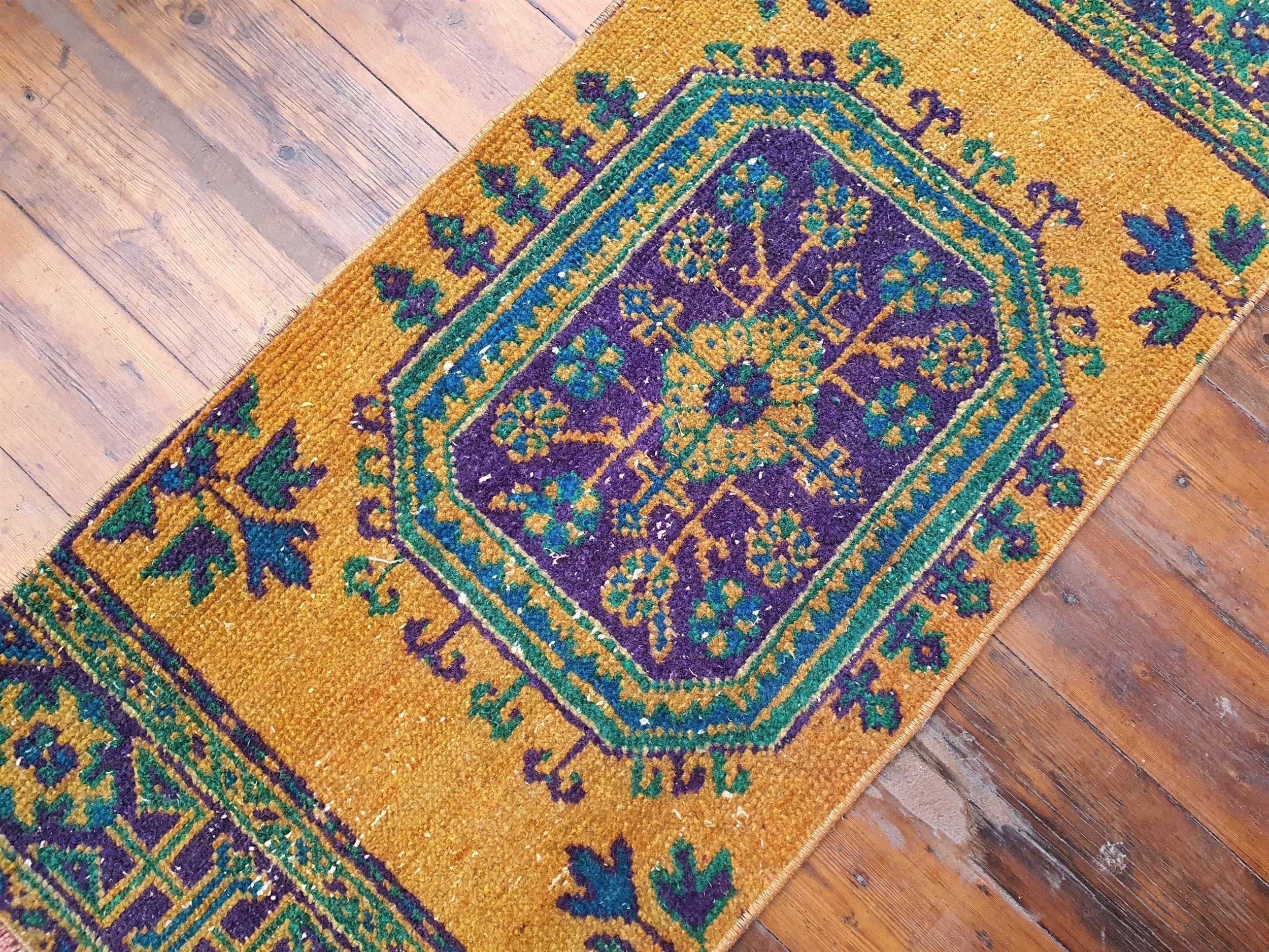 vintage Anatolian Small Rug — pattern close-up