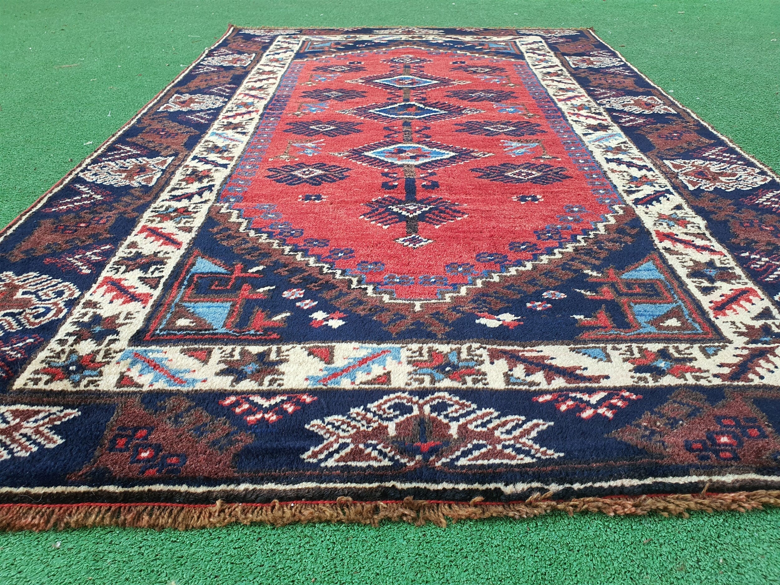 vintage Anatolian Wool Small Rug — pattern close-up