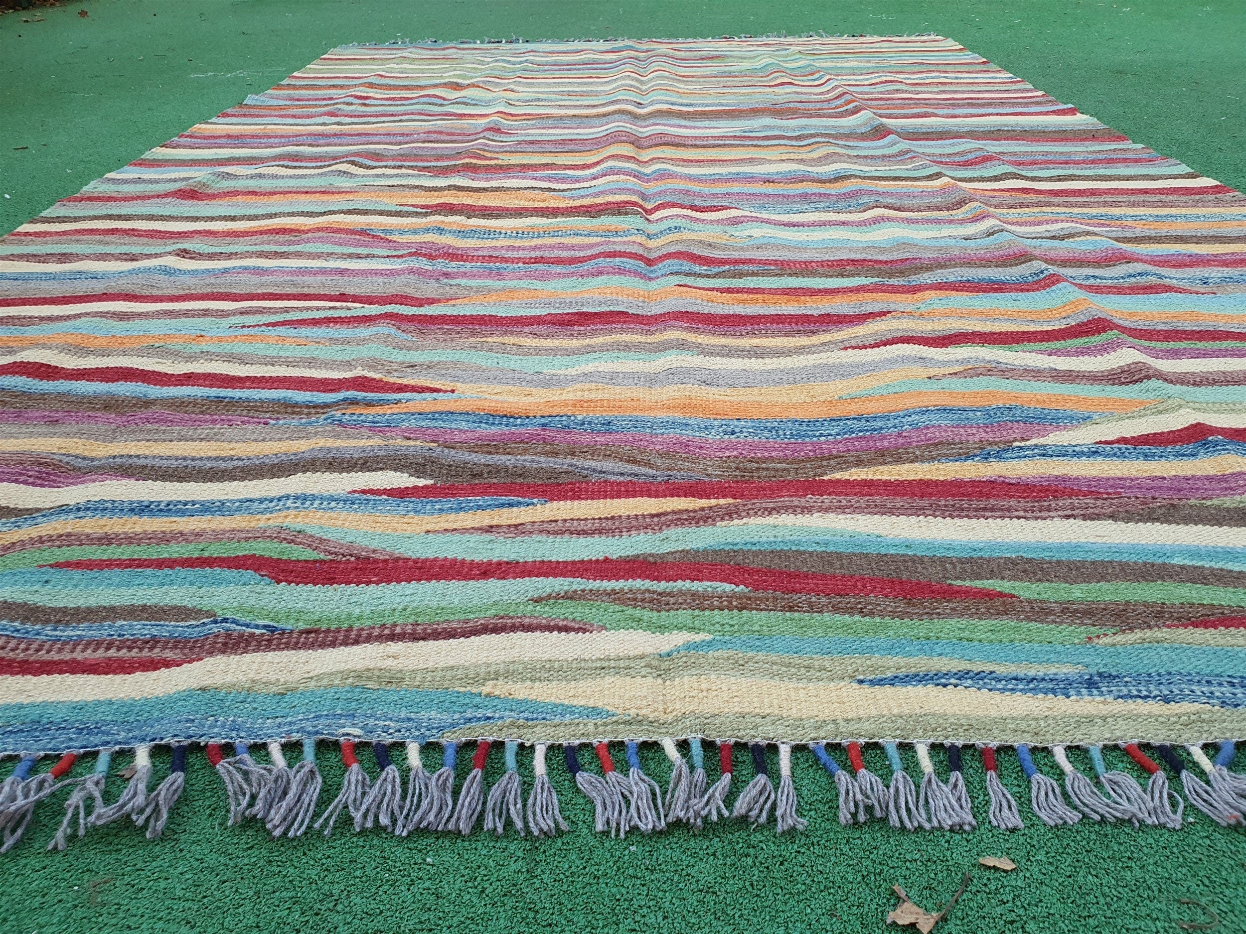 vintage Oushak Wool Area Rug — detail texture