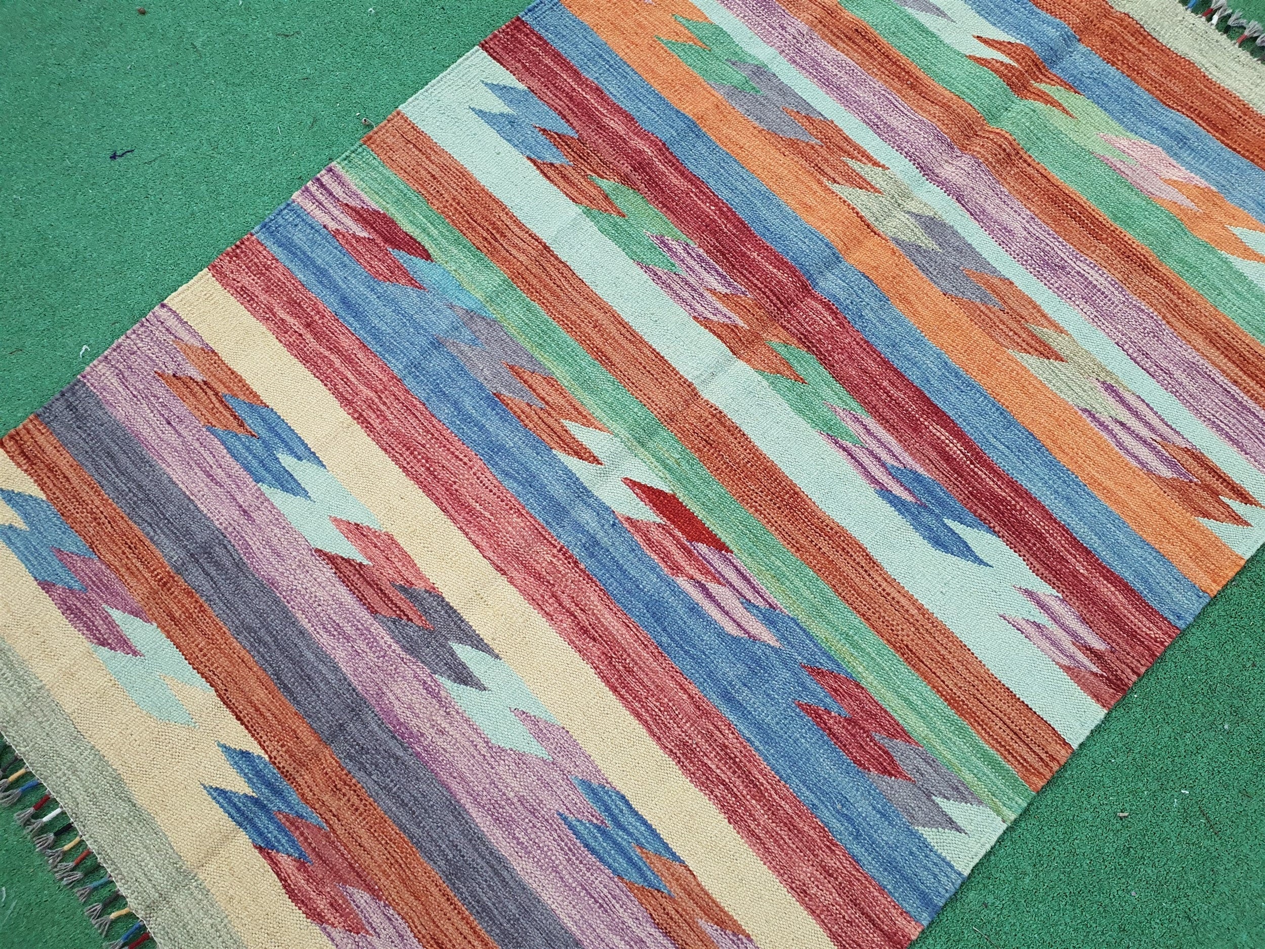 Oushak Vintage Kilim Rug ,5 x 4 ft Blue Red White Turkish Boho Retro Floor Rug for Living Room Kitchen Bedroom Persian Moroccan Home Decor